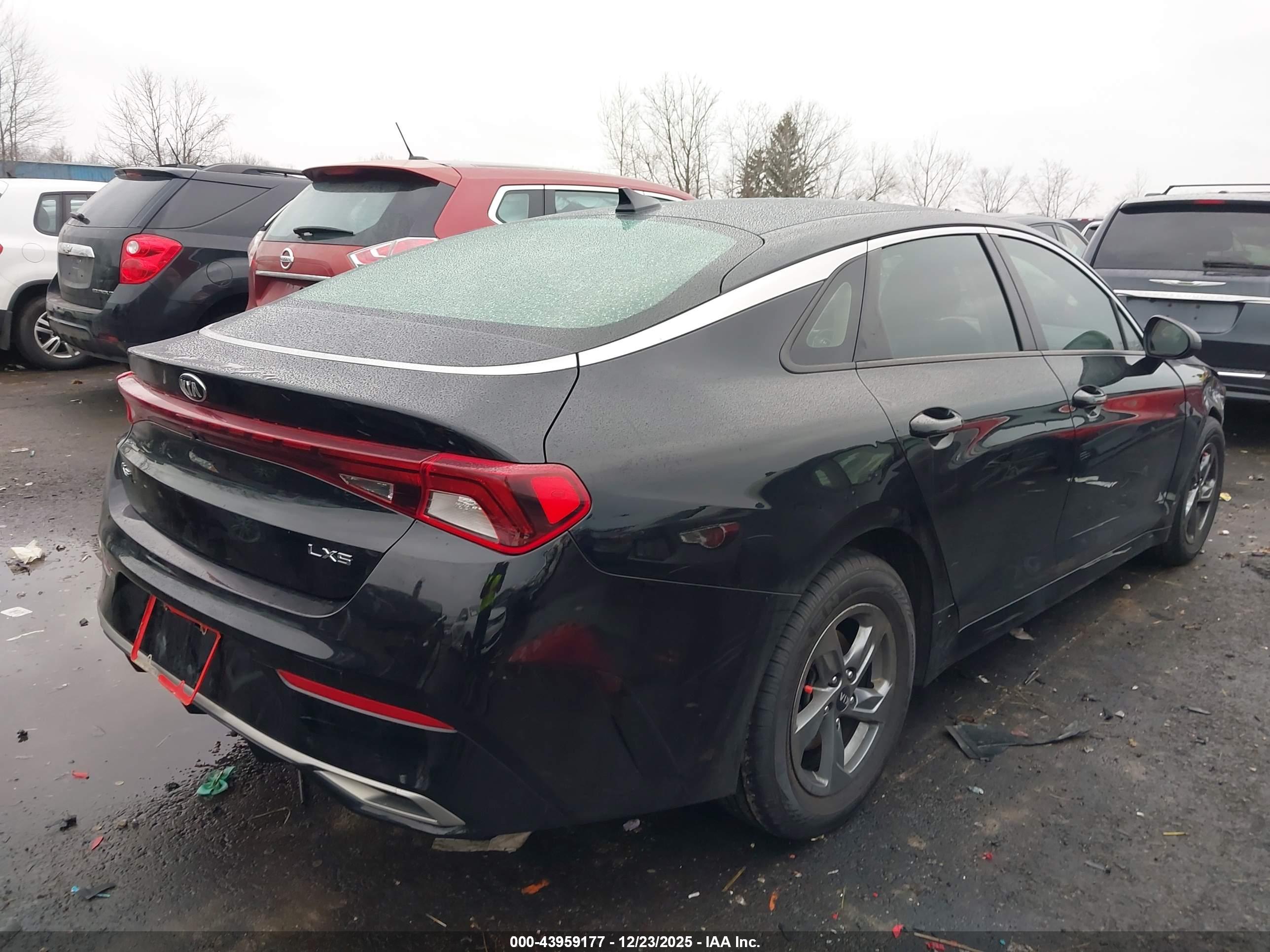 KIA K5 image 4