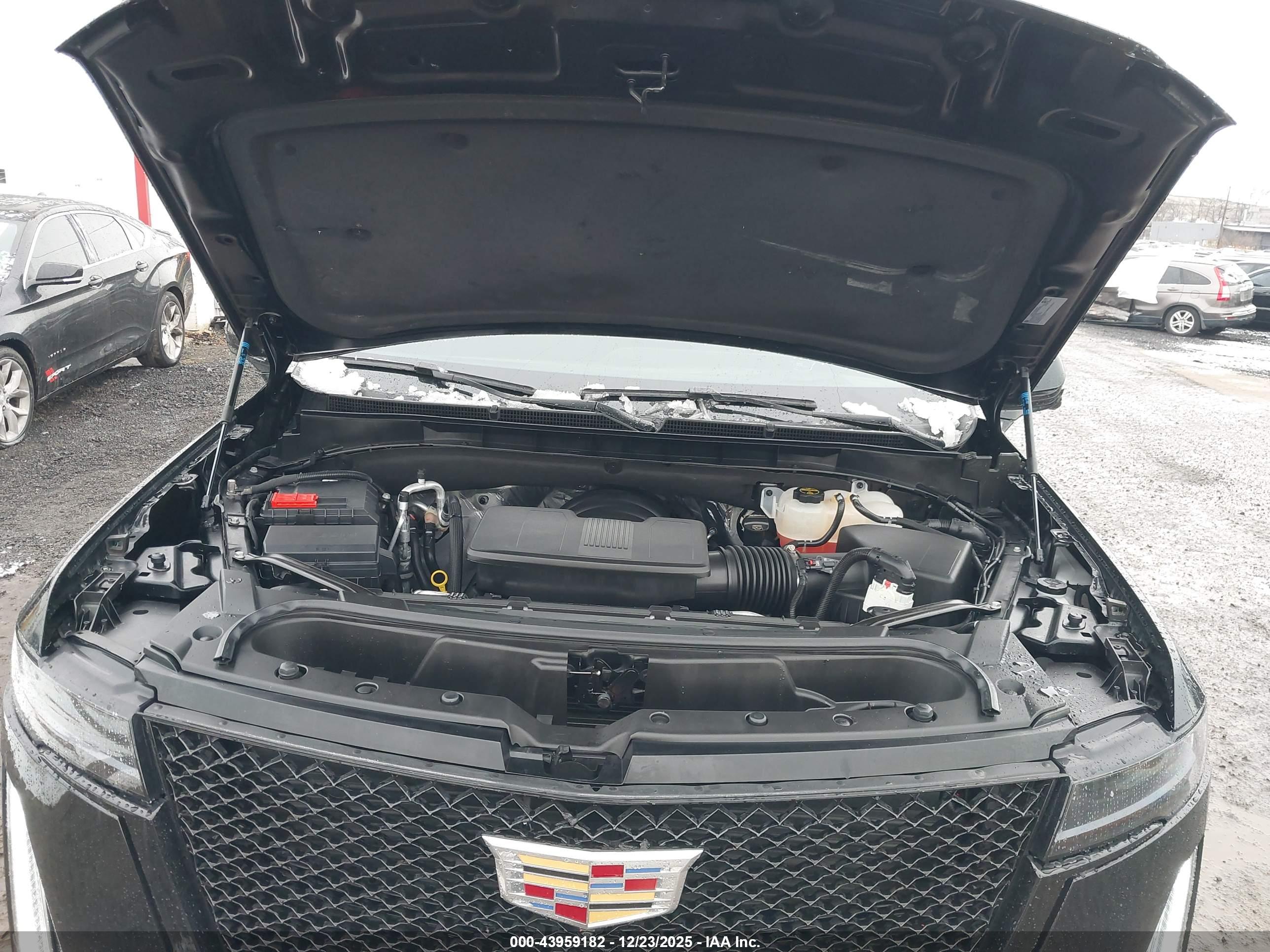 CADILLAC ESCALADE image 10