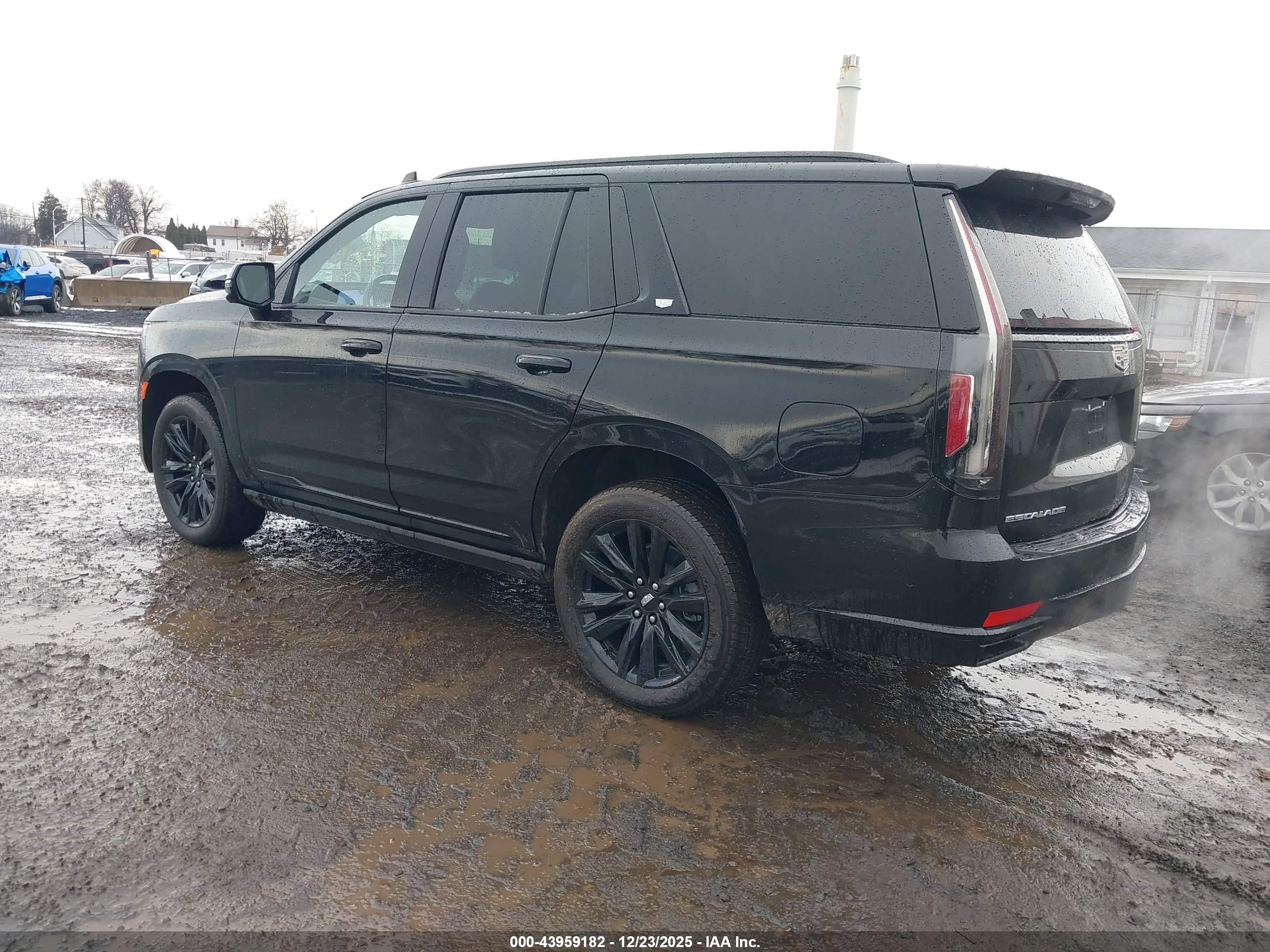 CADILLAC ESCALADE image 3