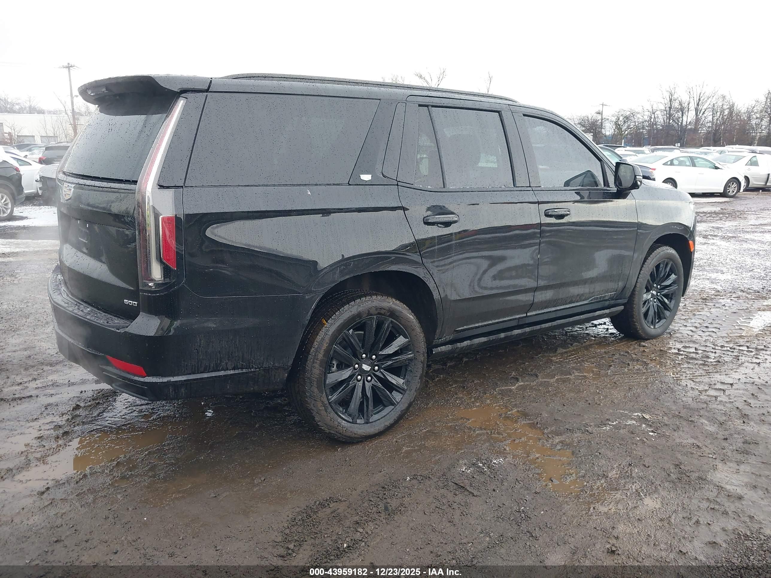 CADILLAC ESCALADE image 4