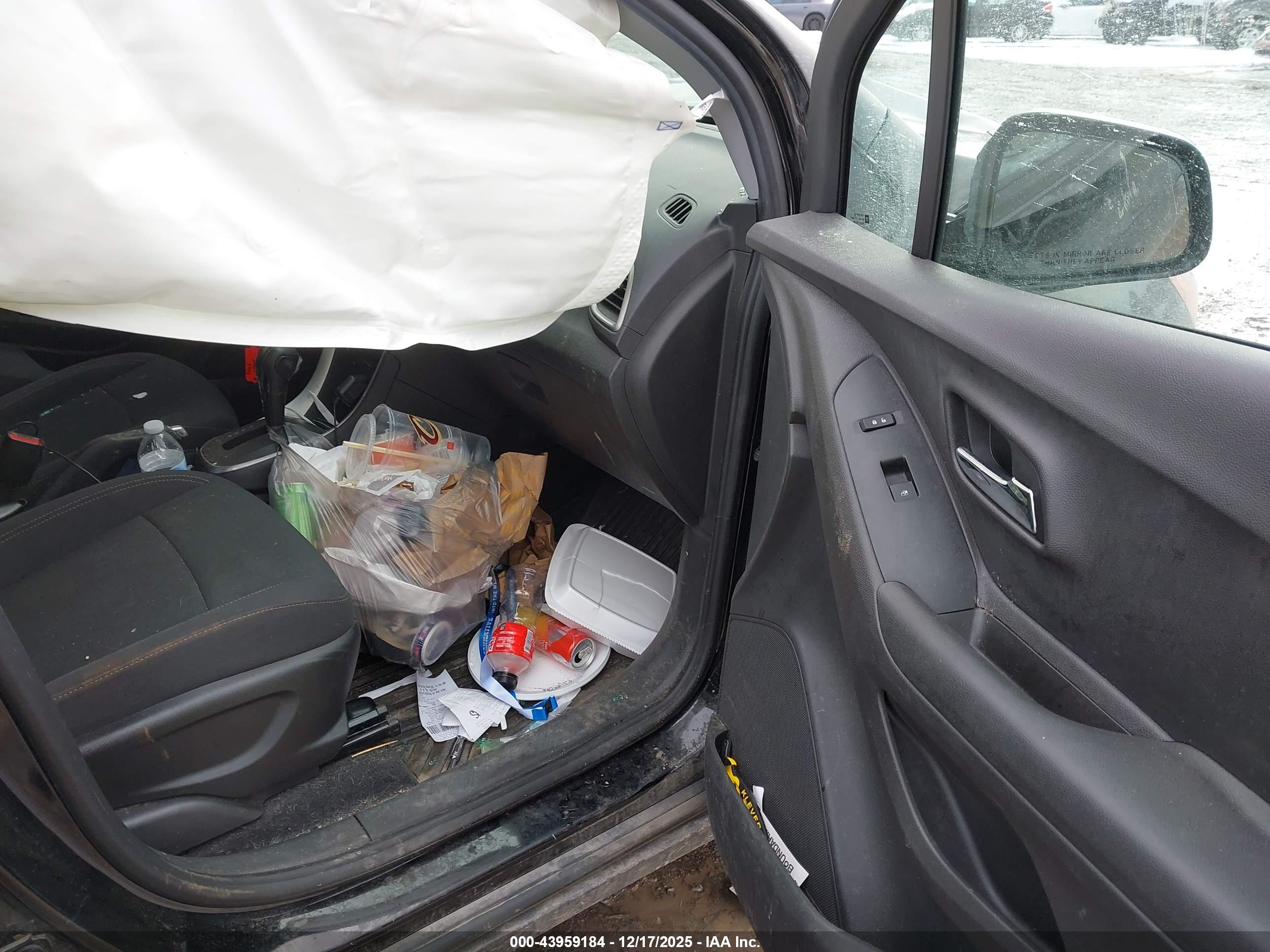 CHEVROLET TRAX image 5