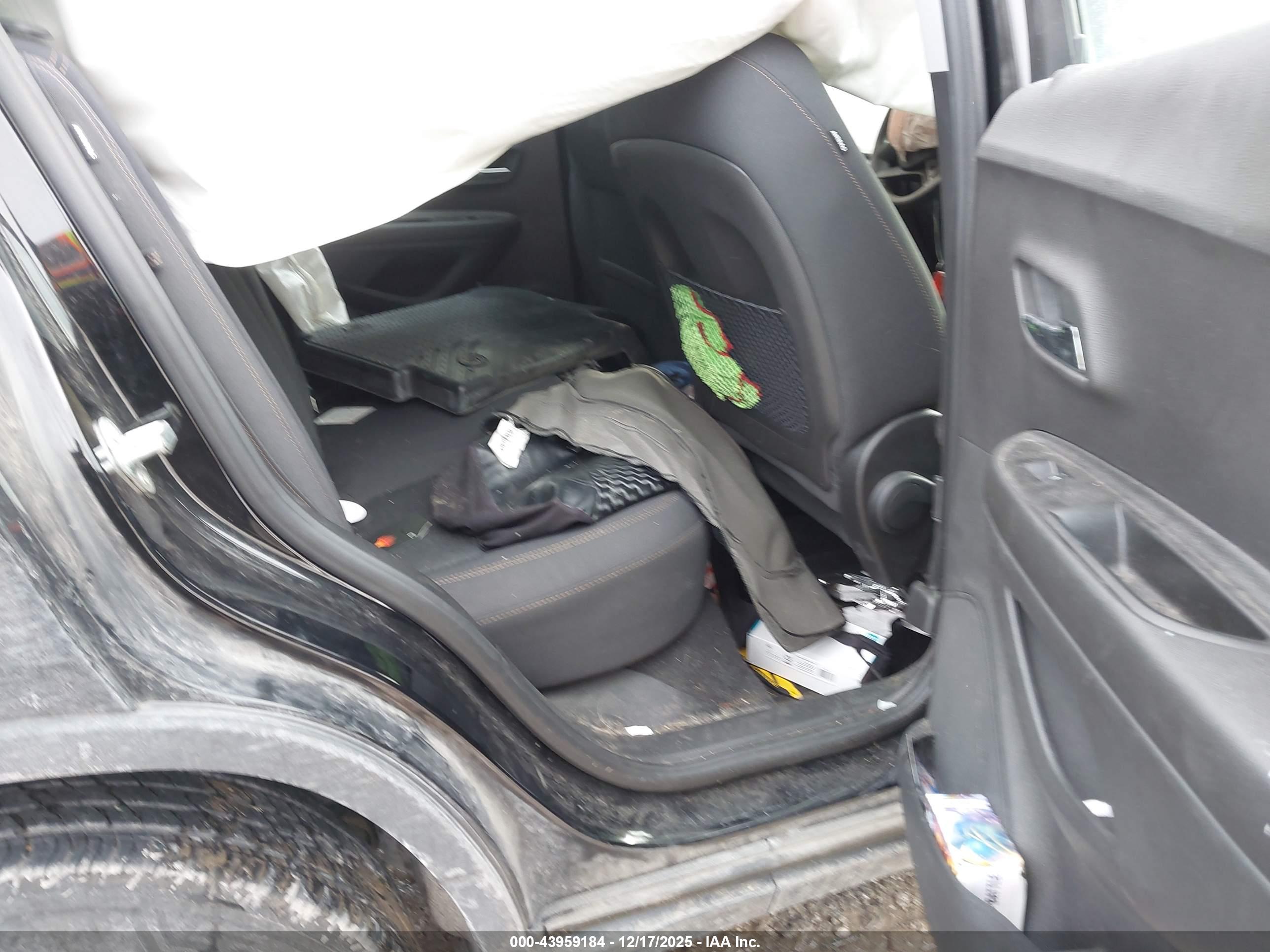 CHEVROLET TRAX image 8