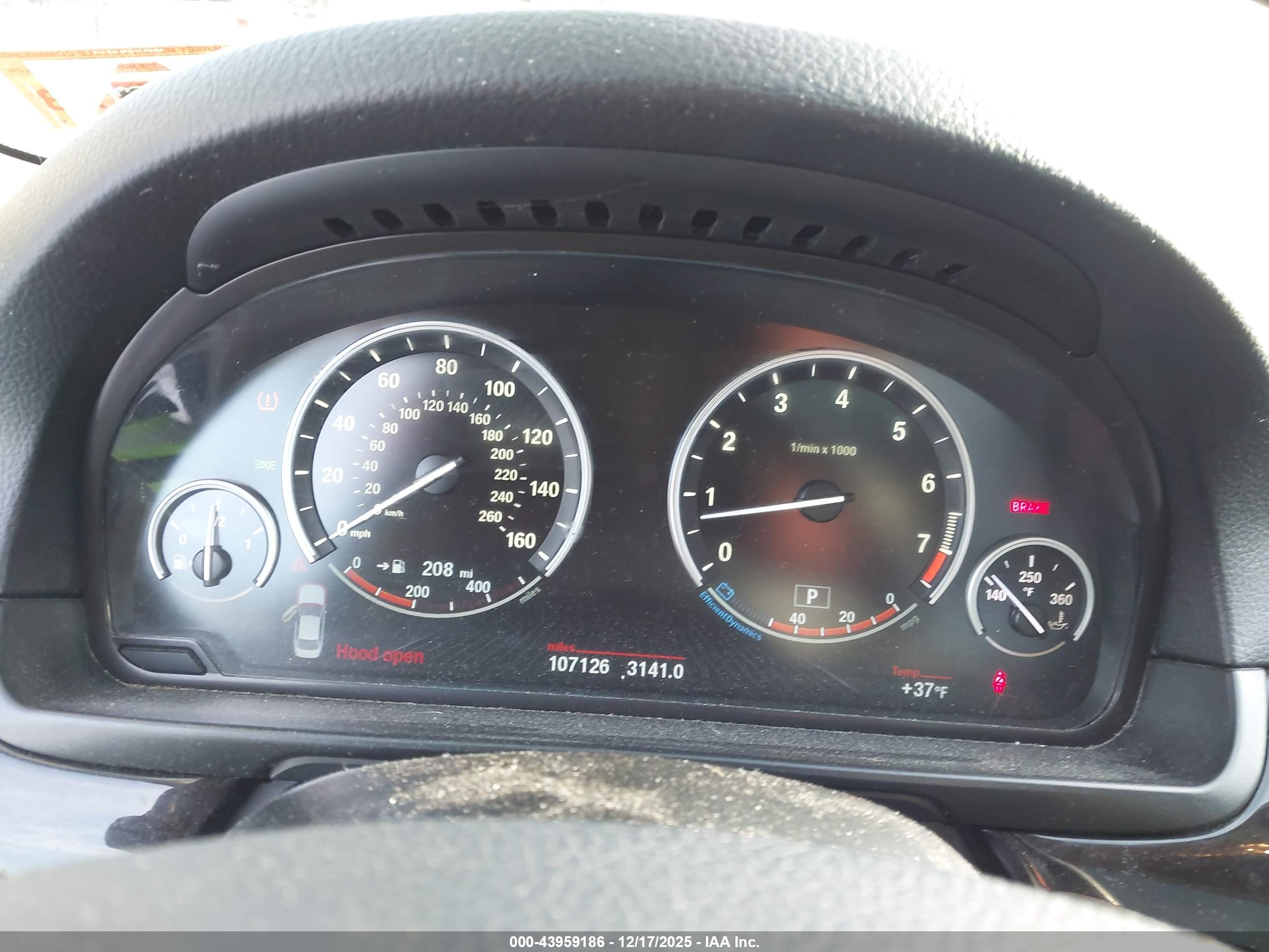 BMW 528I image 7
