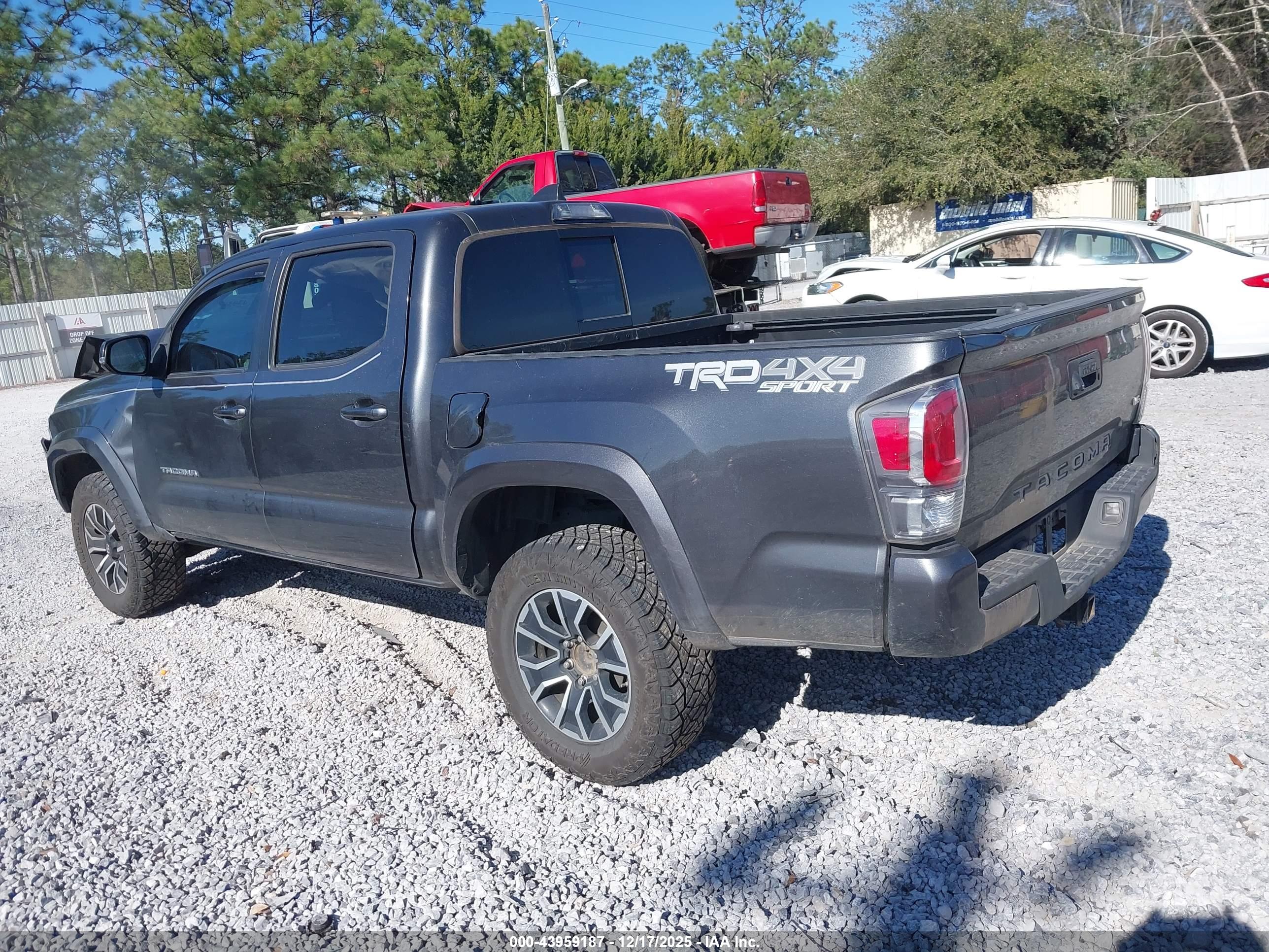 TOYOTA TACOMA image 3