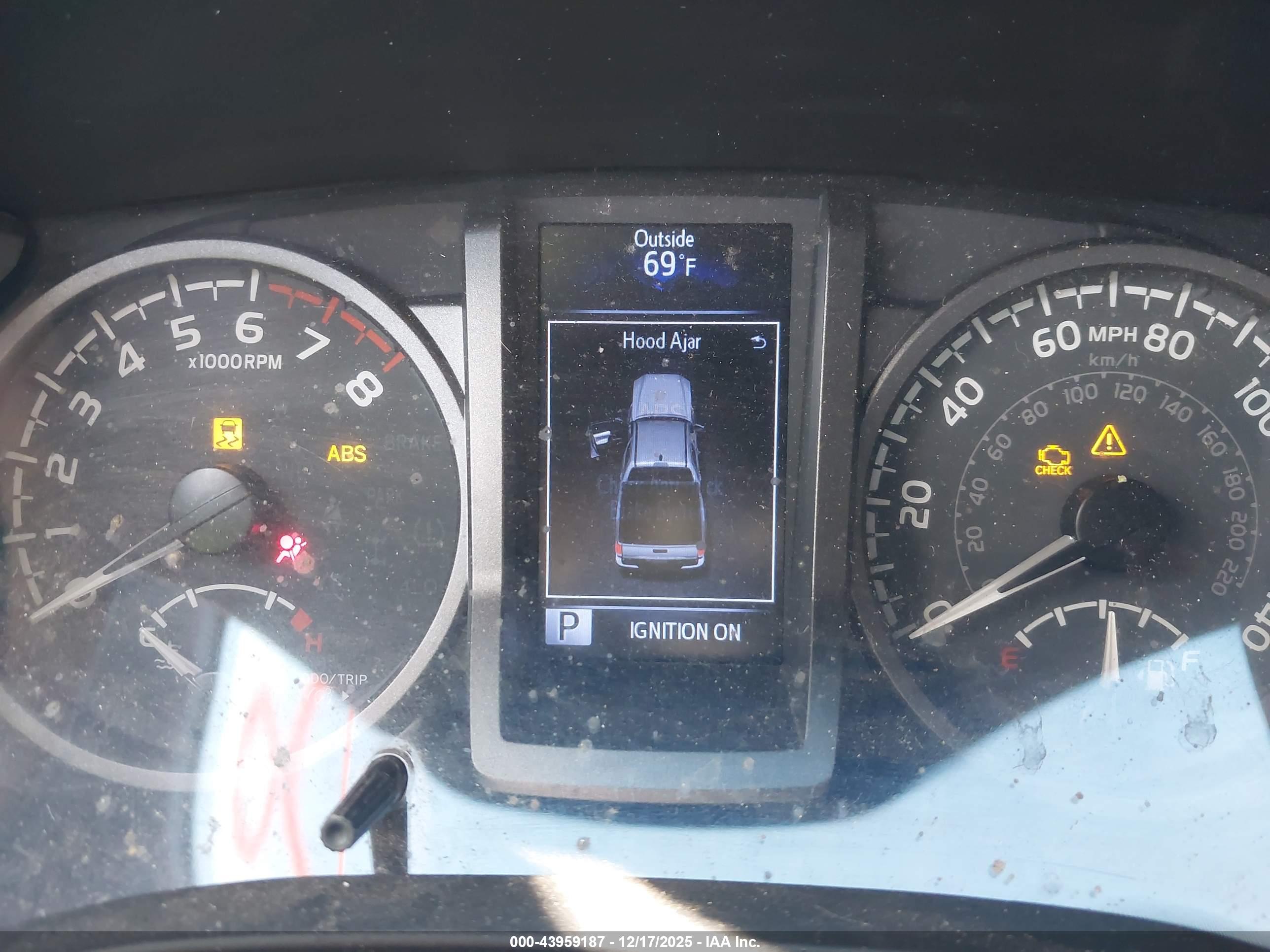 TOYOTA TACOMA image 7