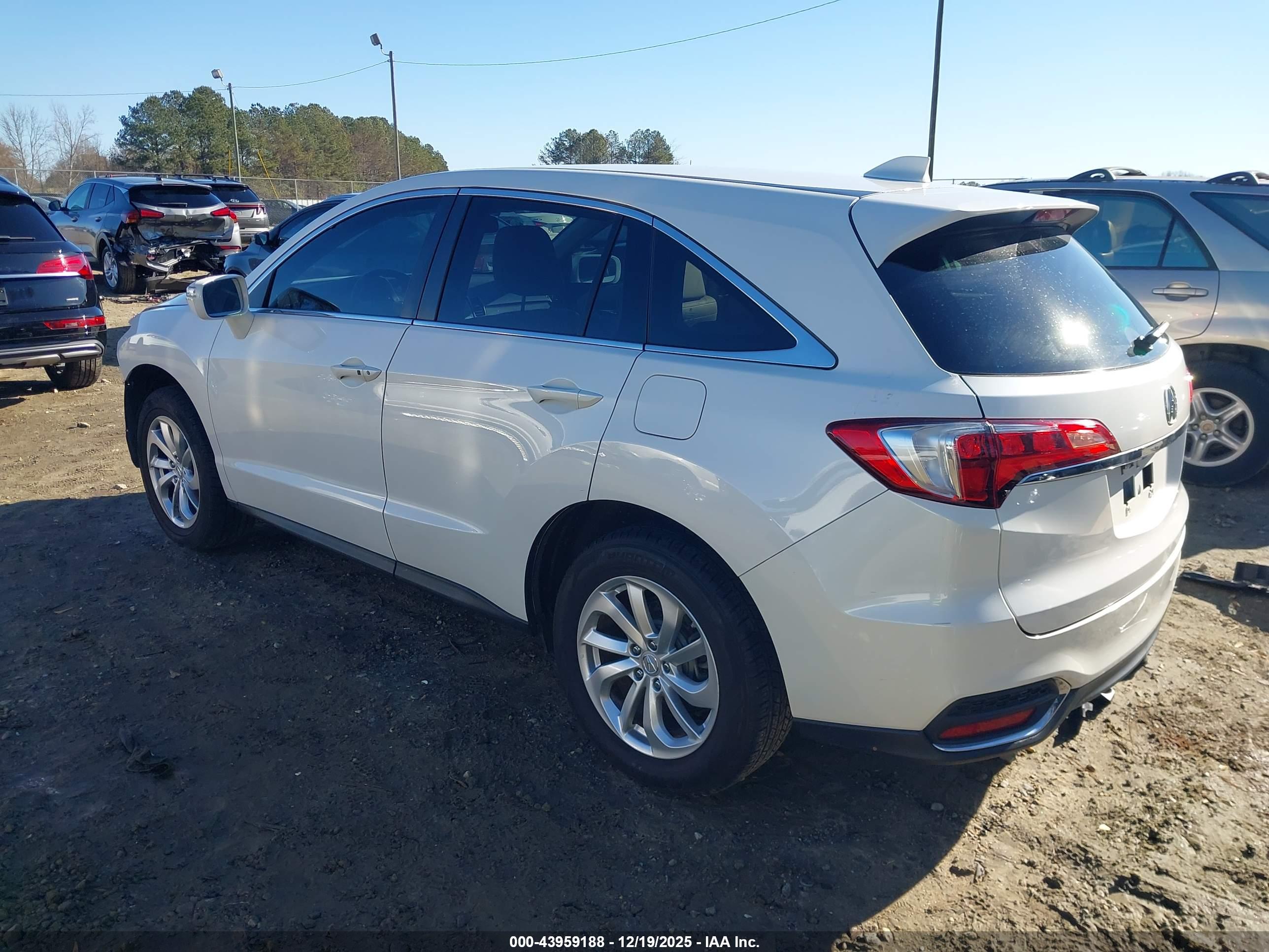 ACURA RDX image 3