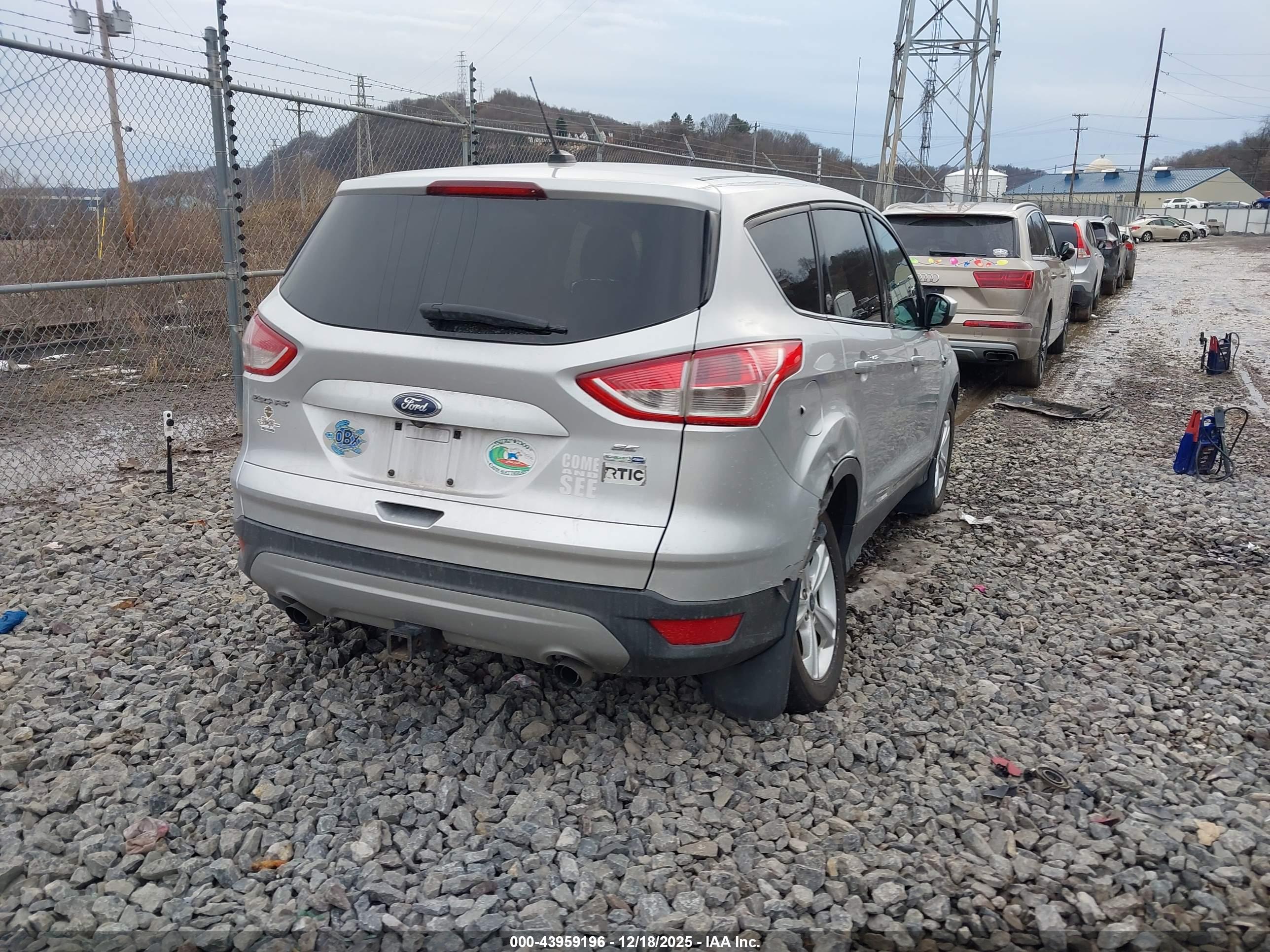 FORD ESCAPE image 4