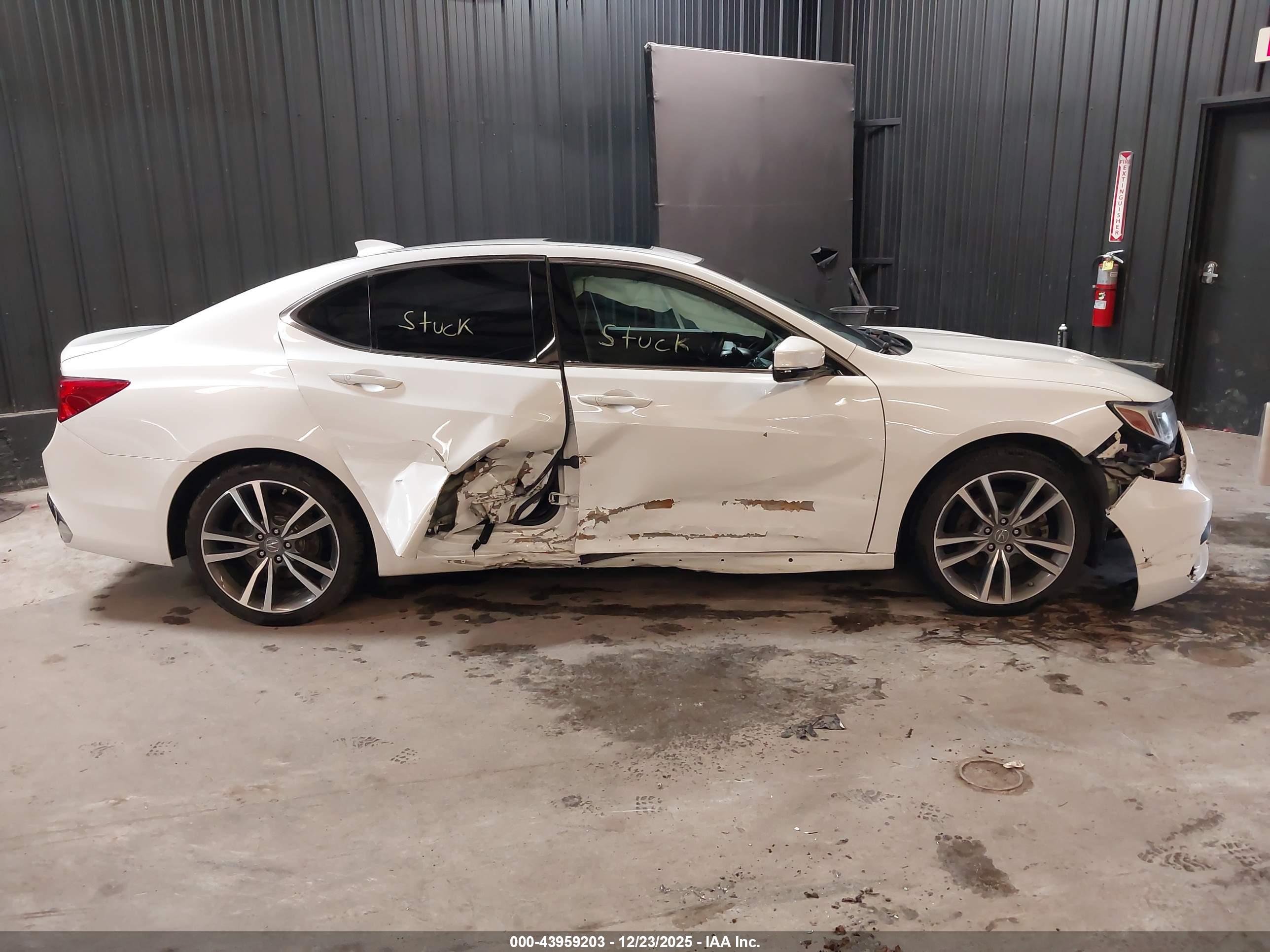 ACURA TLX image 6