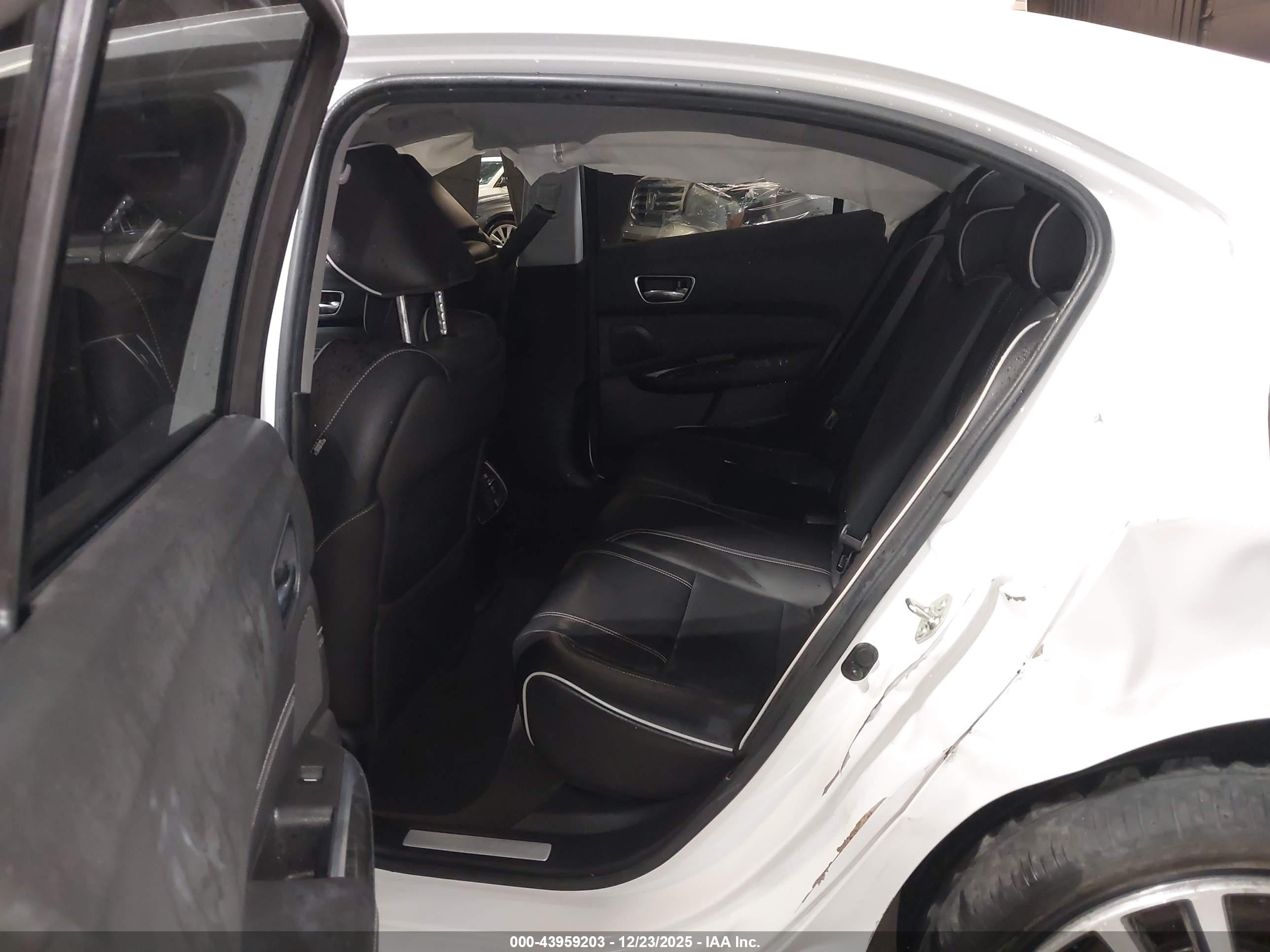 ACURA TLX image 8