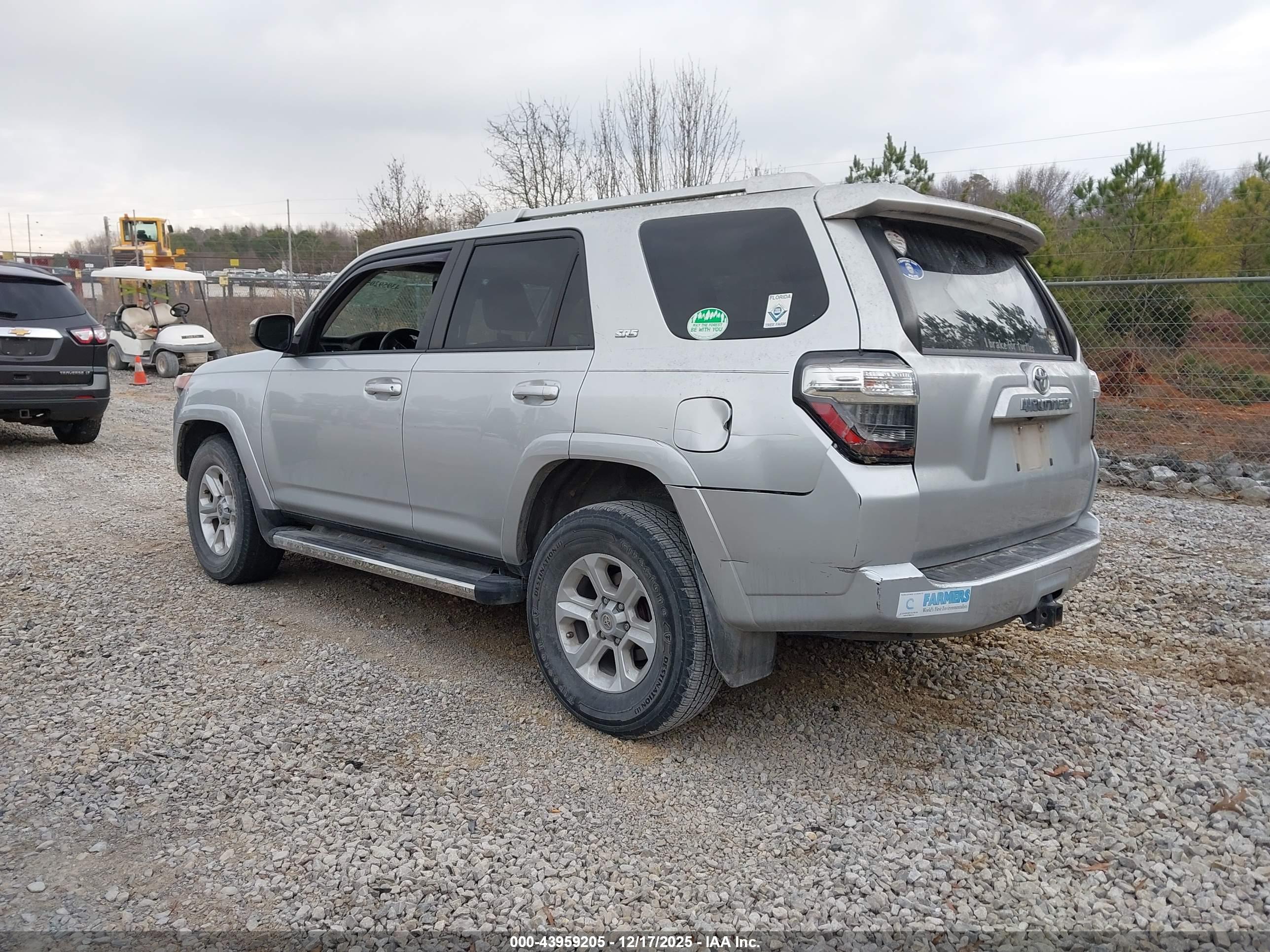 TOYOTA 4RUNNER image 3