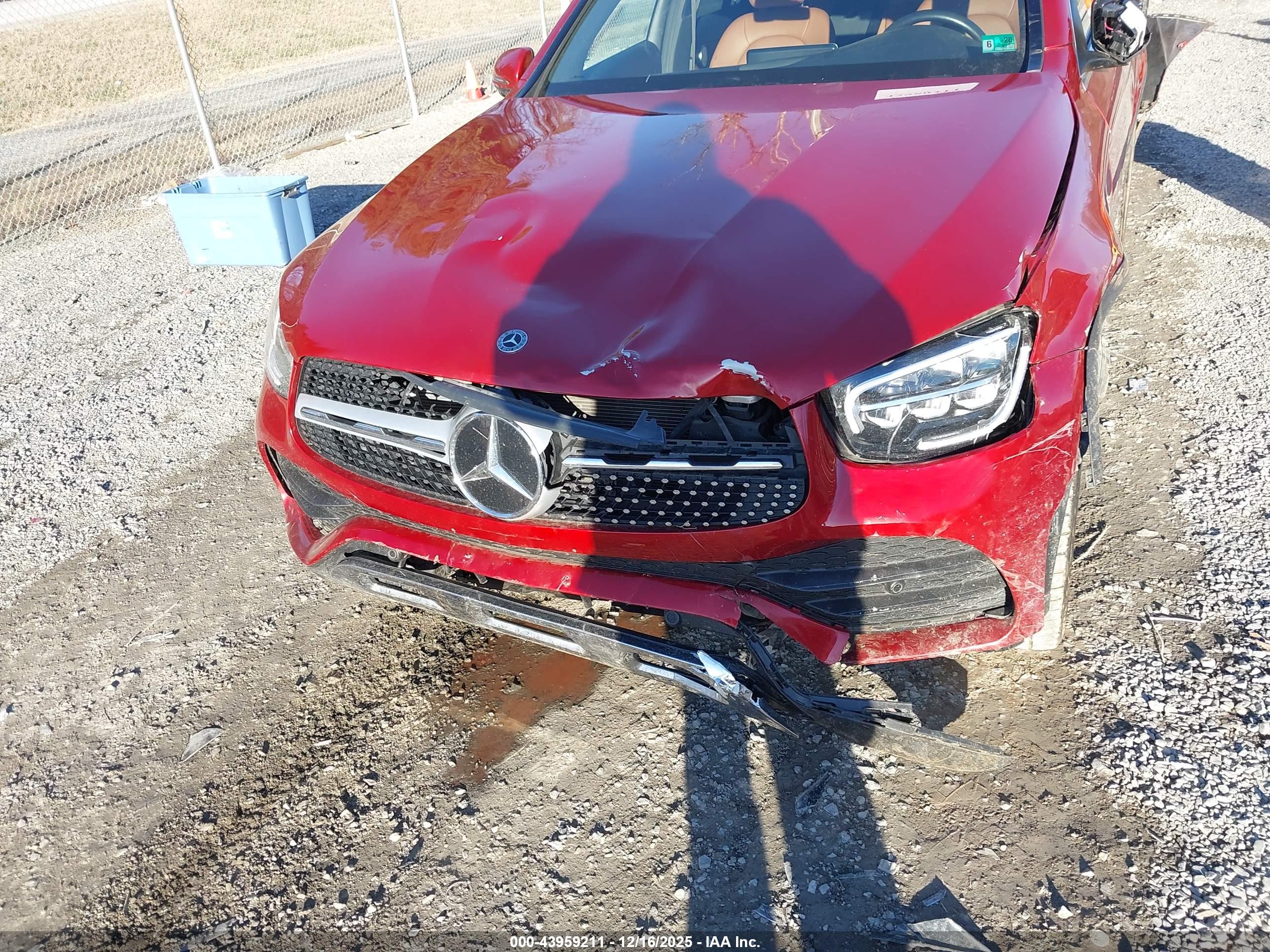 MERCEDES-BENZ GLC image 6