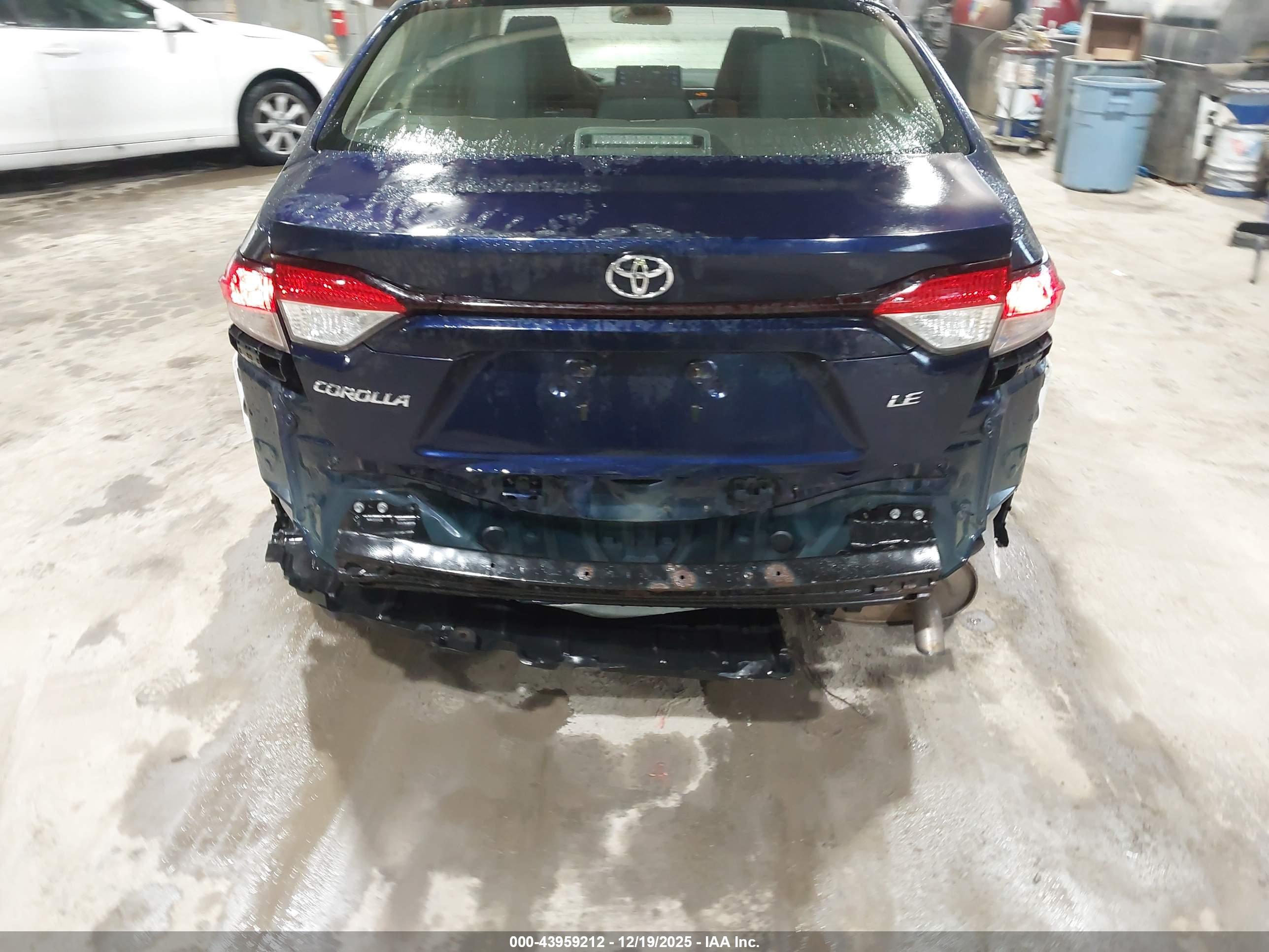 TOYOTA COROLLA image 6