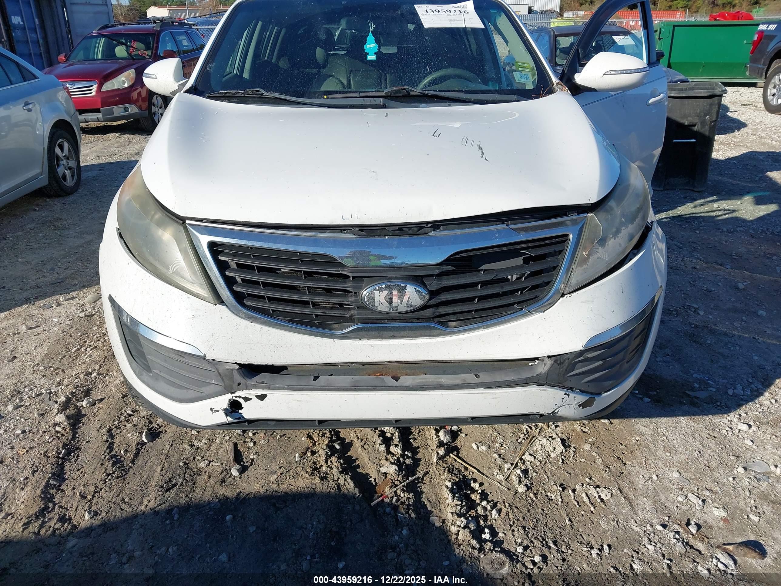 KIA SPORTAGE image 6