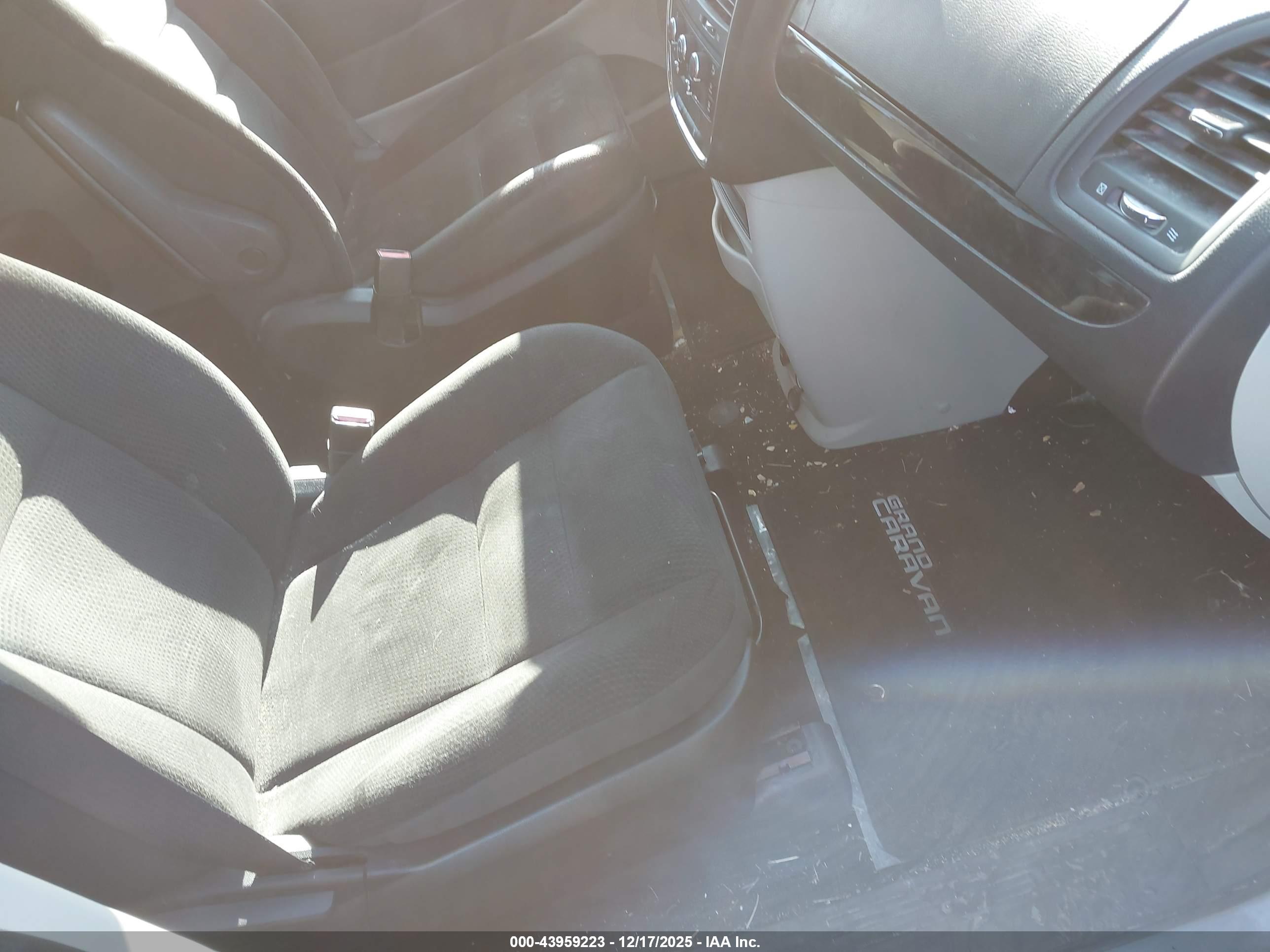 DODGE GRAND image 5