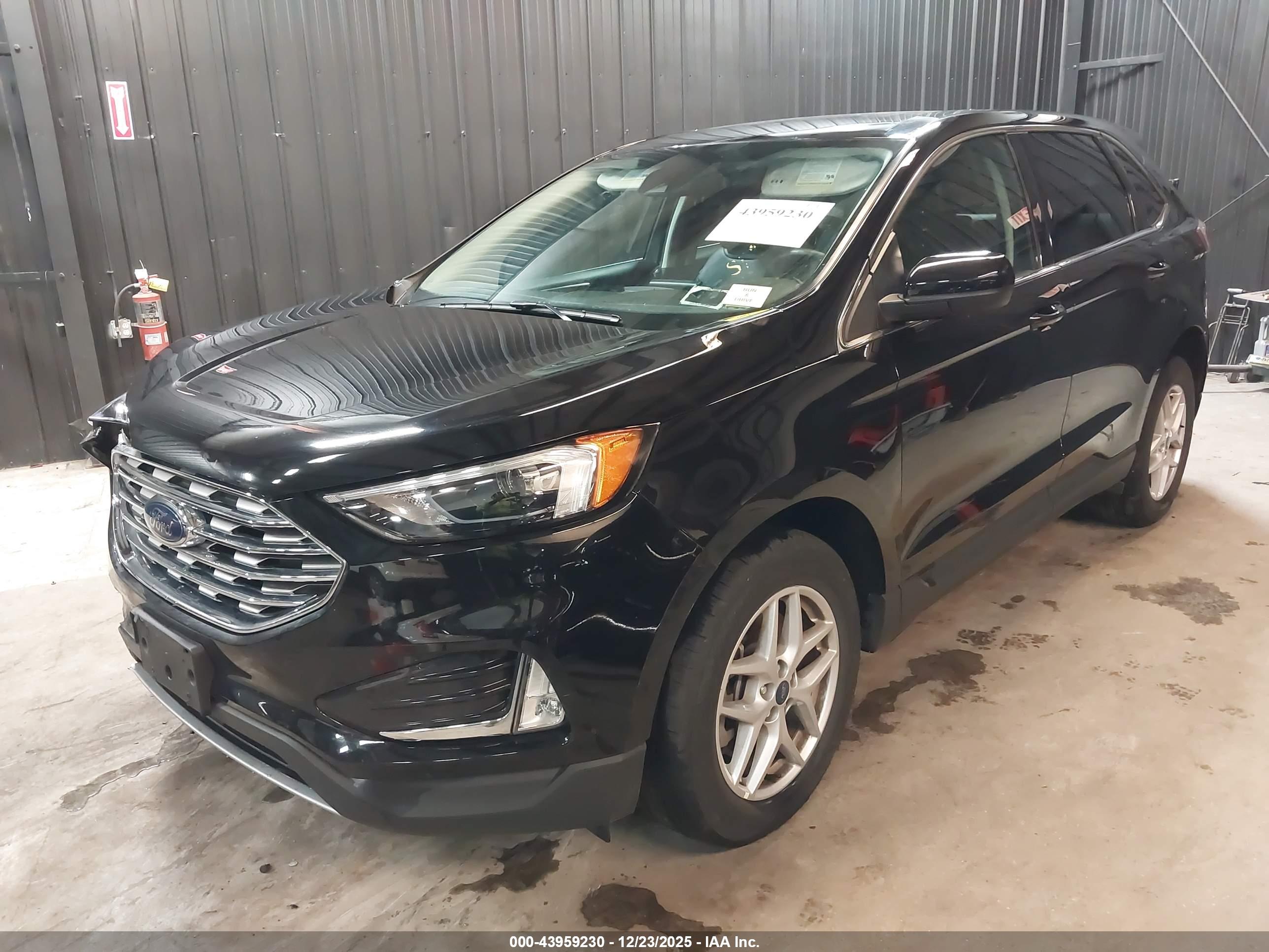 FORD EDGE image 2