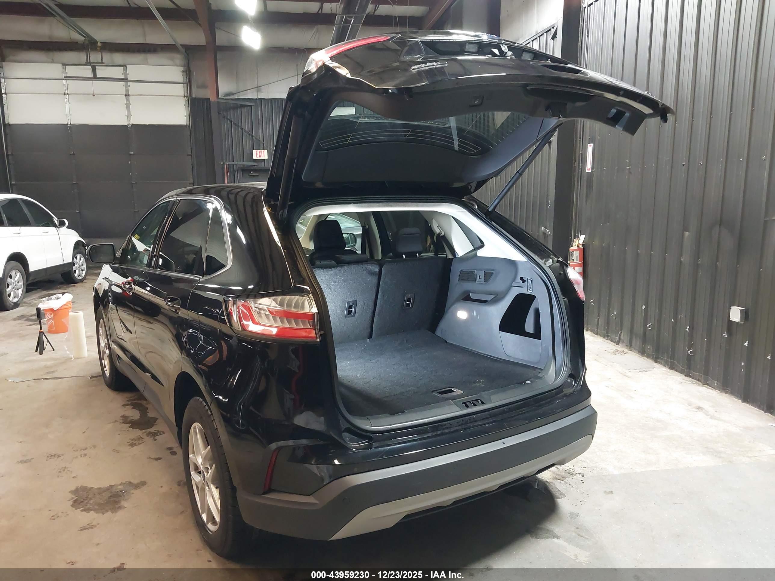 FORD EDGE image 3