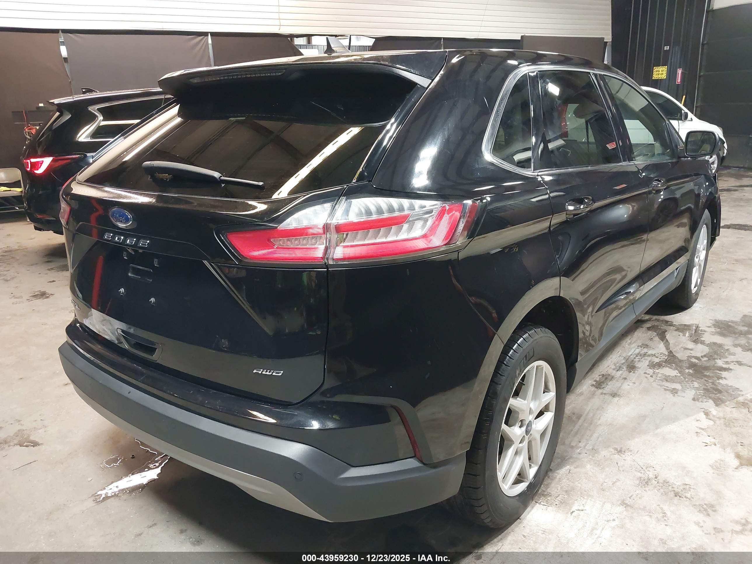 FORD EDGE image 4