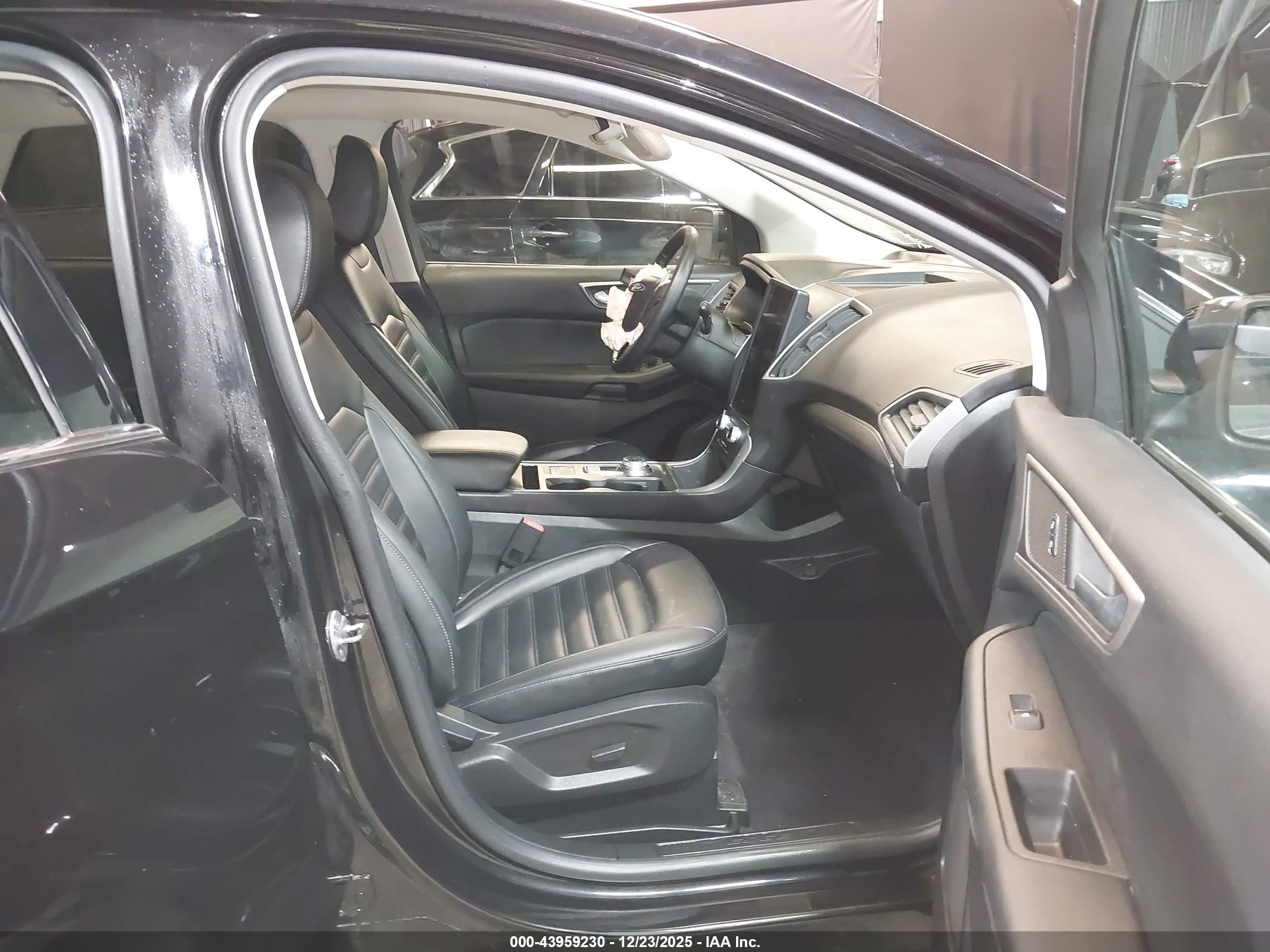 FORD EDGE image 5