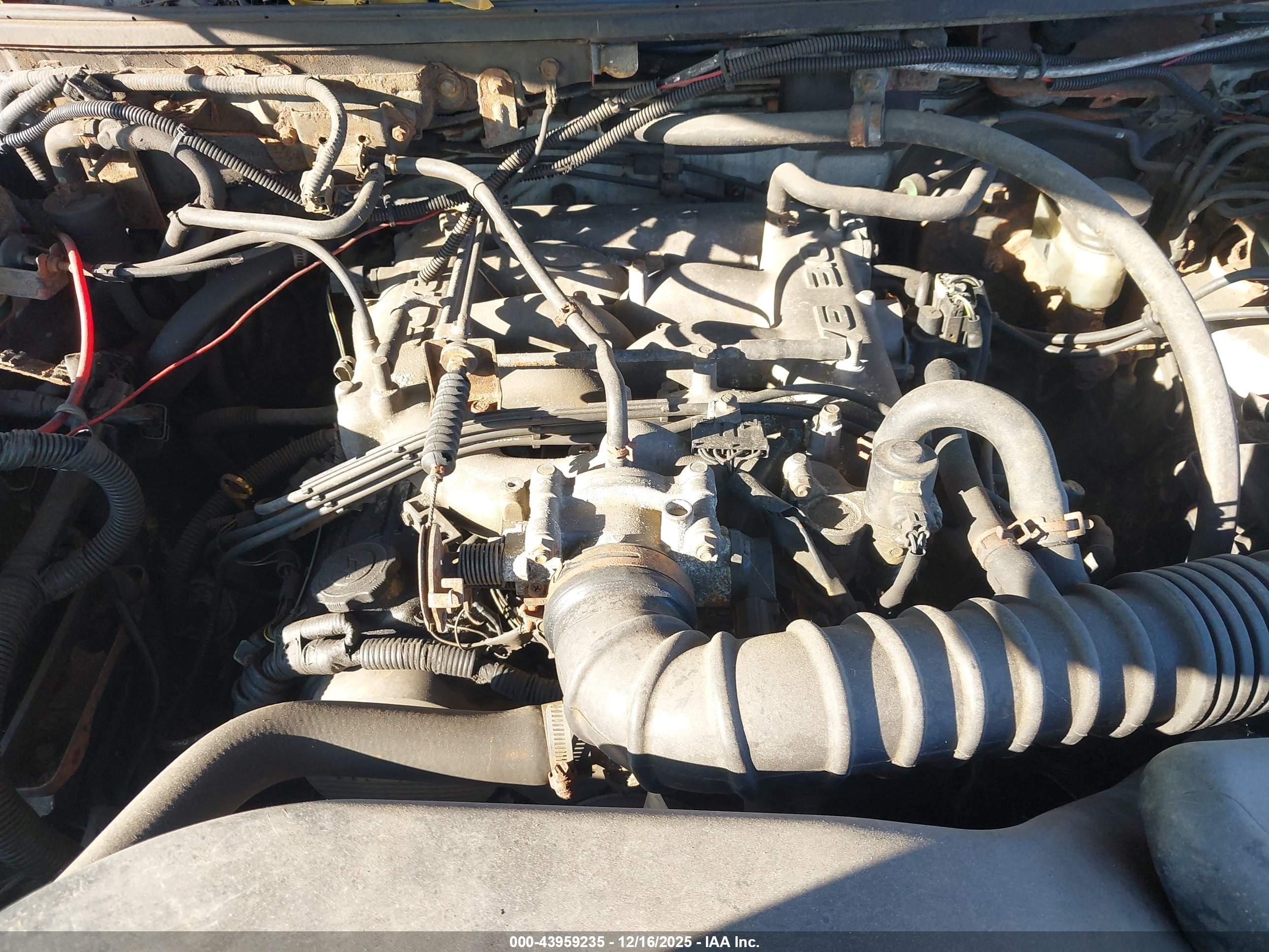 MAZDA MPV image 10