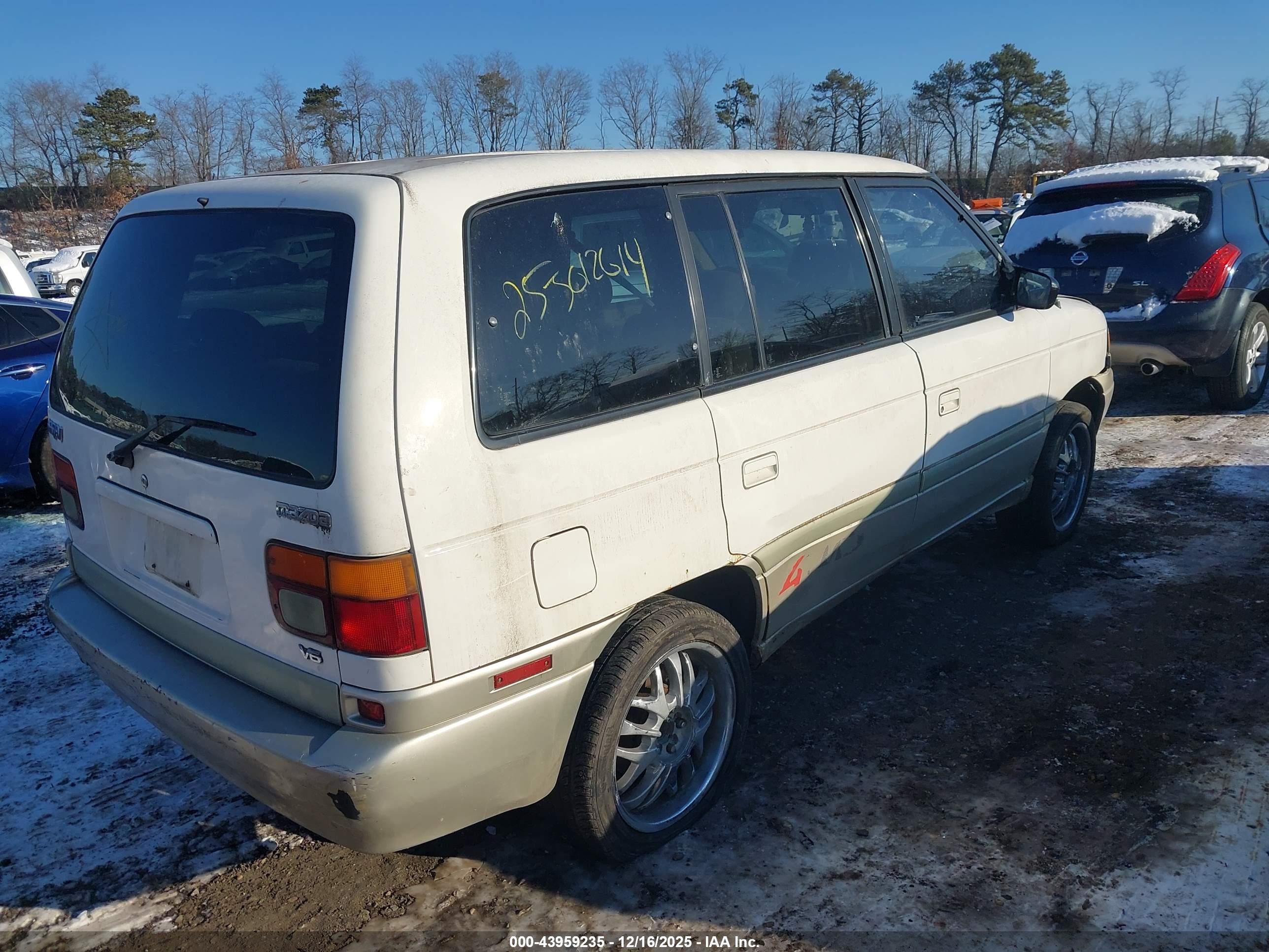 MAZDA MPV image 4