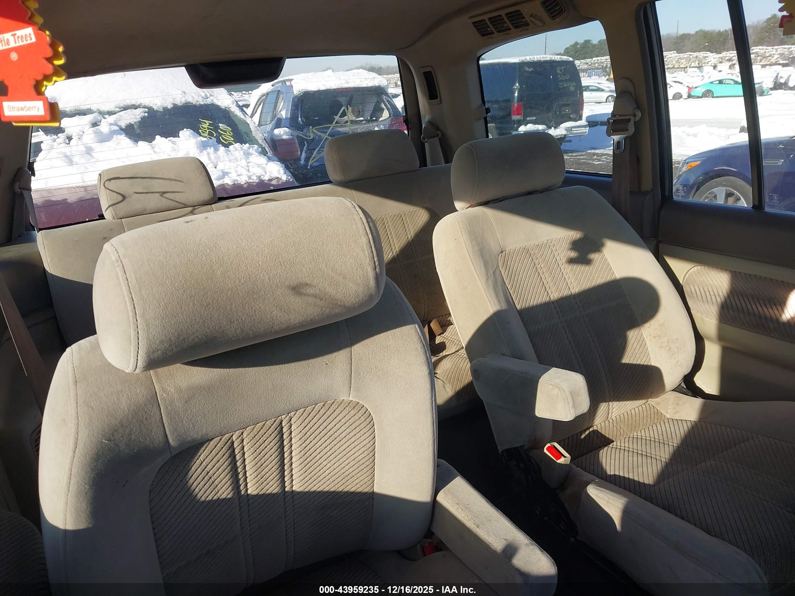 MAZDA MPV image 8