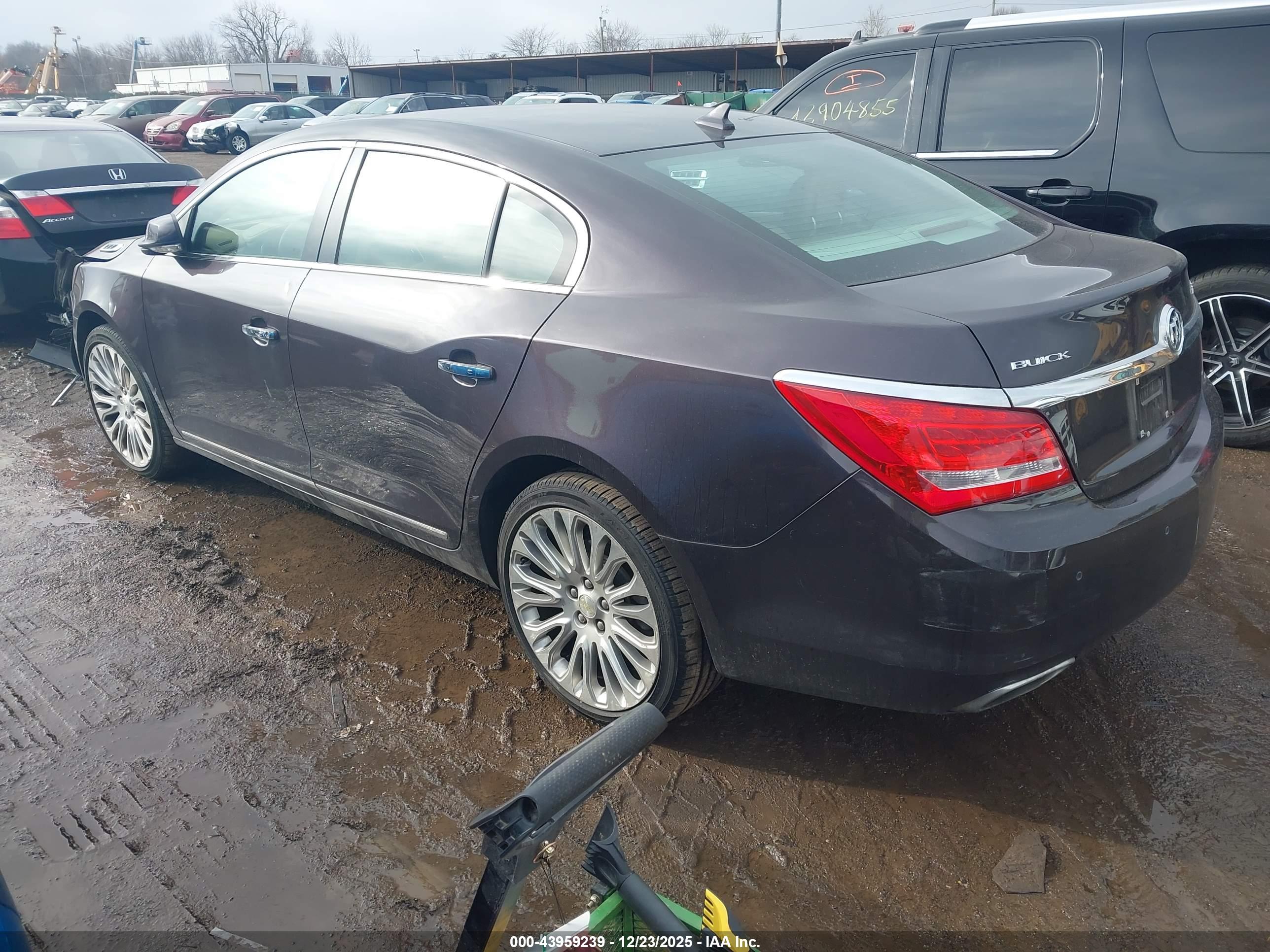 BUICK LACROSSE image 3