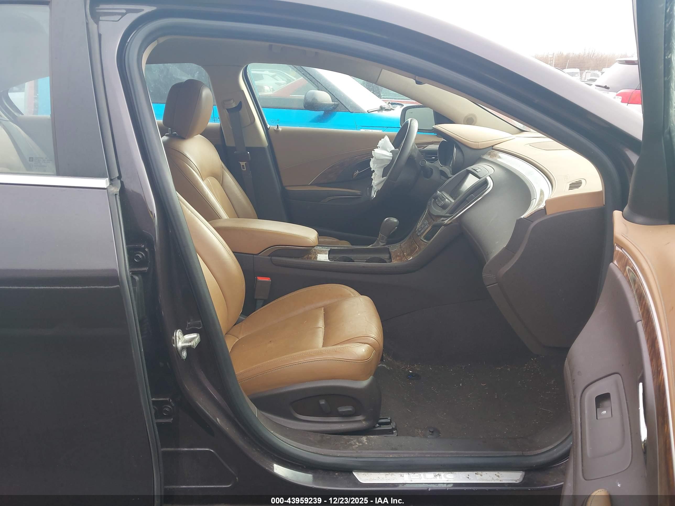 BUICK LACROSSE image 5