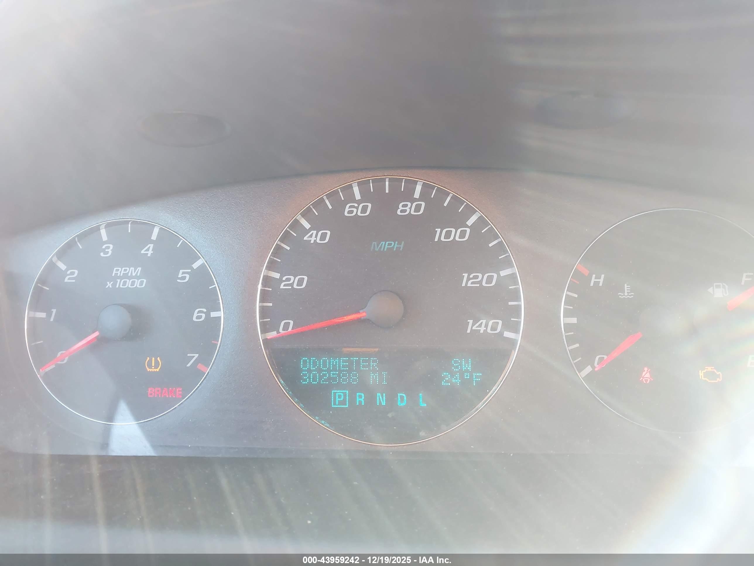 CHEVROLET IMPALA image 7