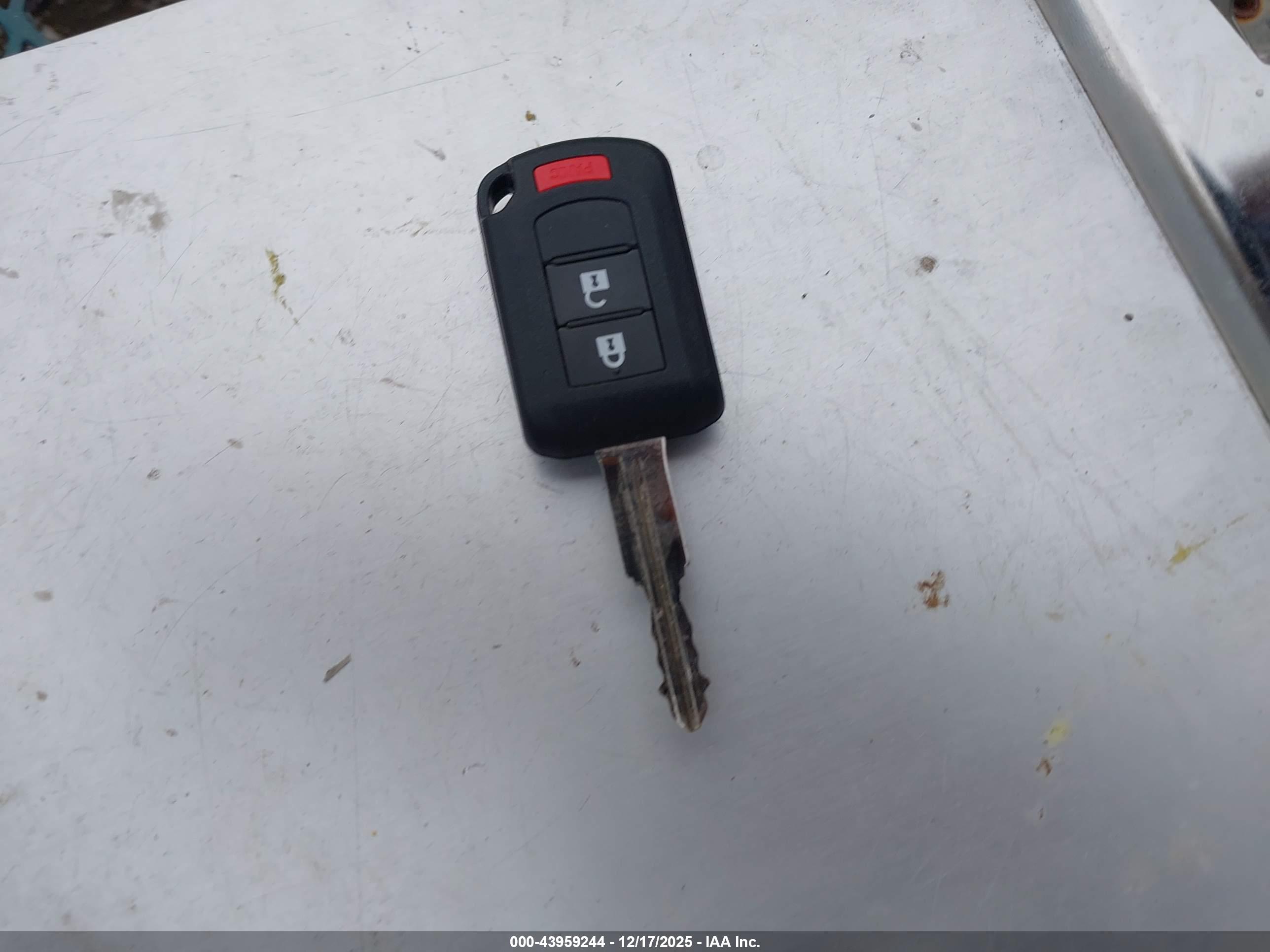 MITSUBISHI MIRAGE image 11