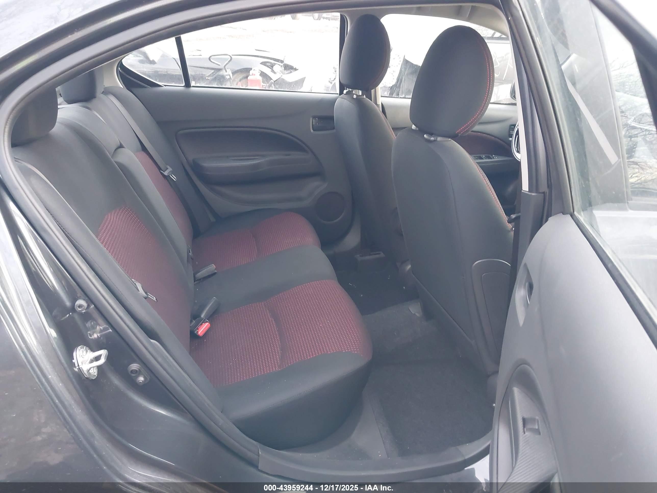 MITSUBISHI MIRAGE image 8