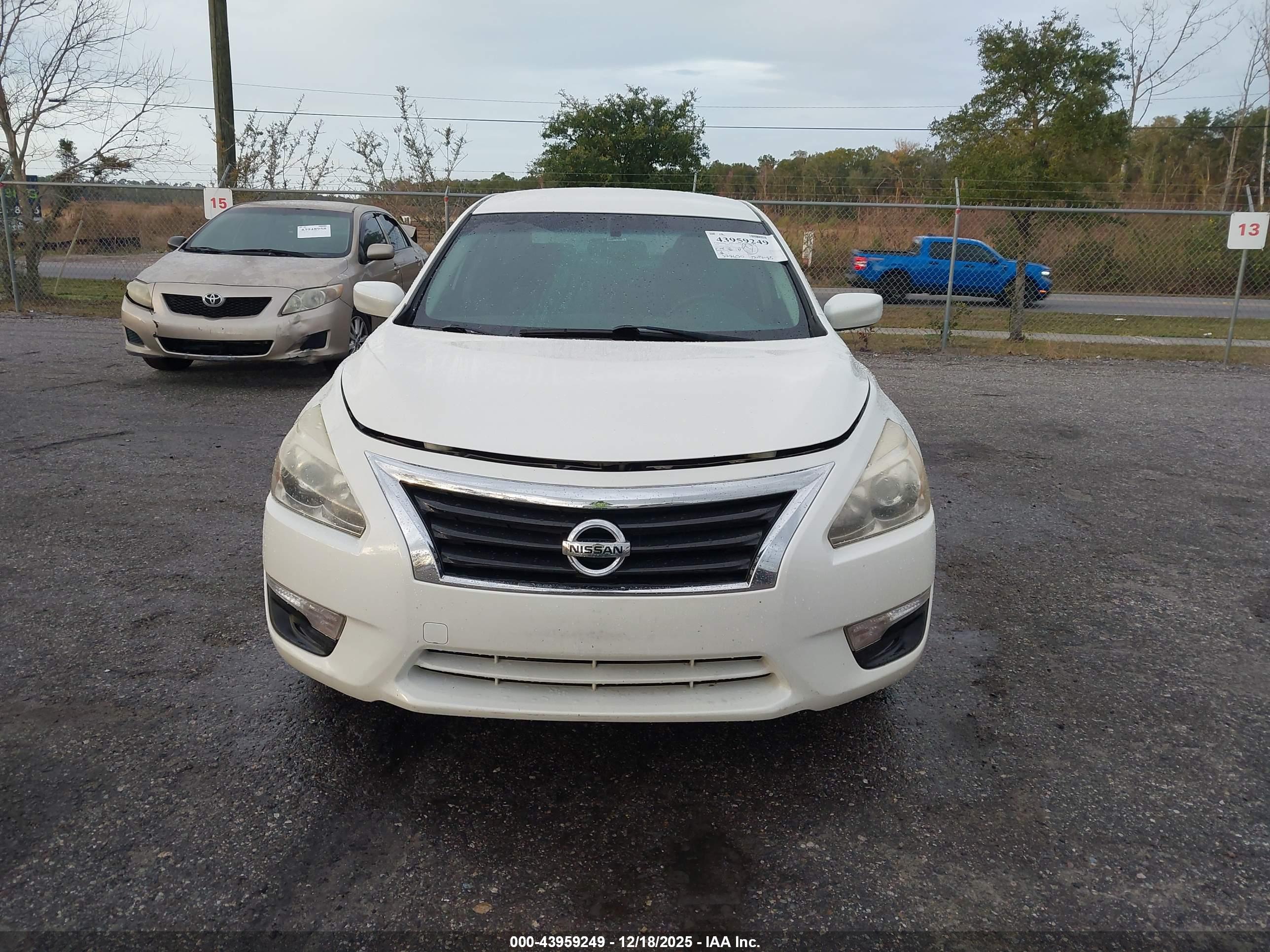 NISSAN ALTIMA image 6