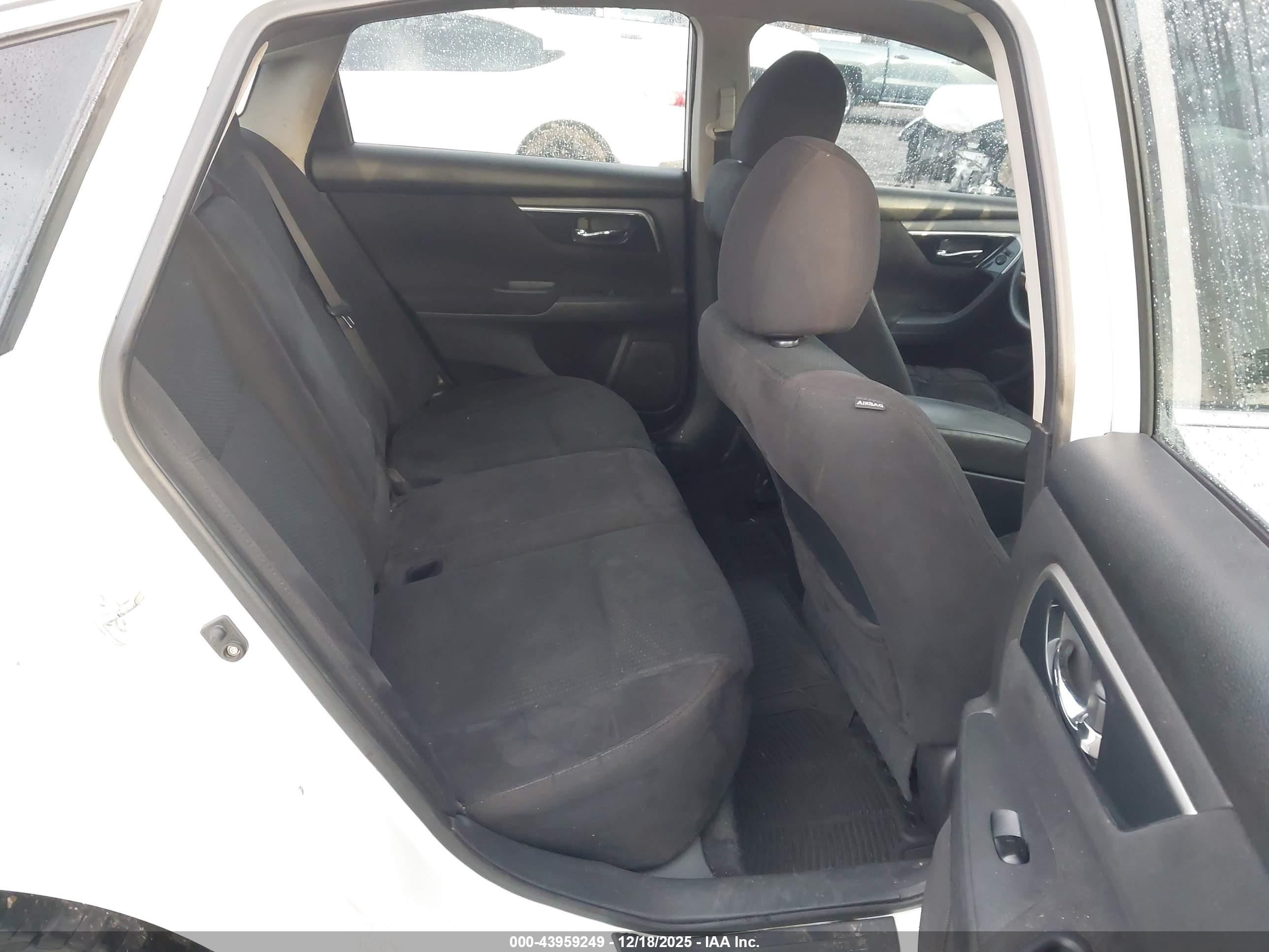 NISSAN ALTIMA image 8