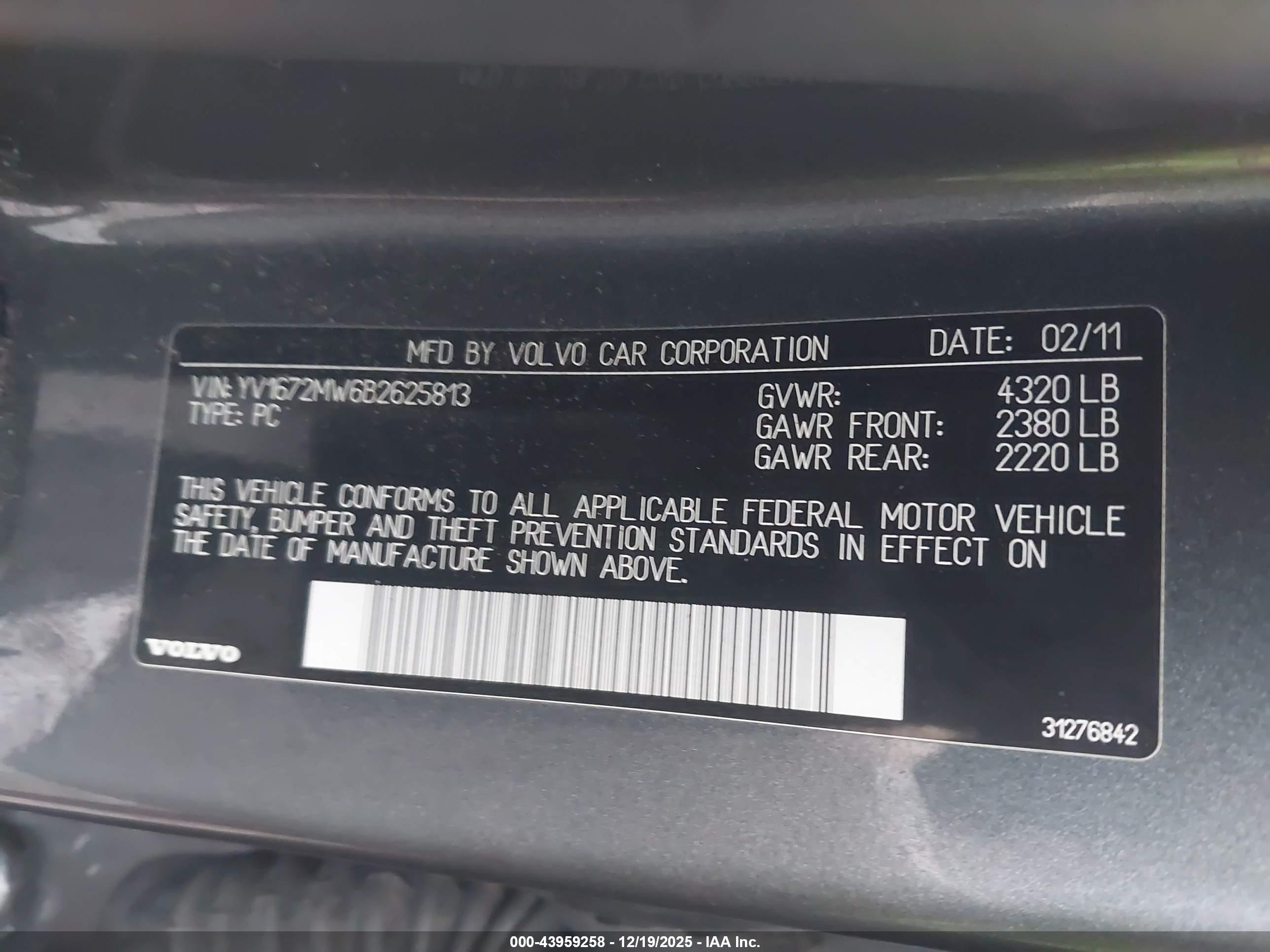 VOLVO V50 image 9