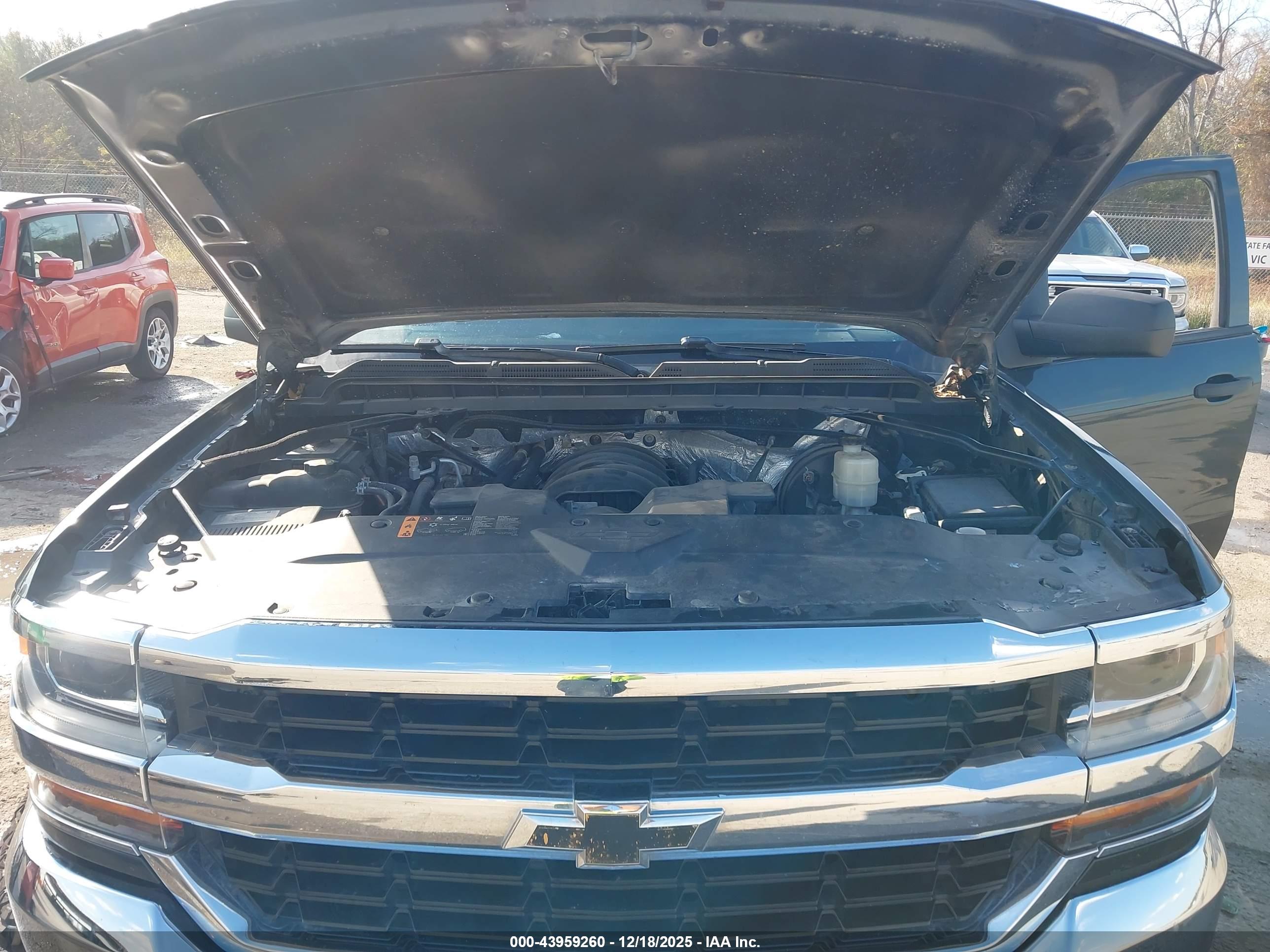 CHEVROLET SILVERADO image 10