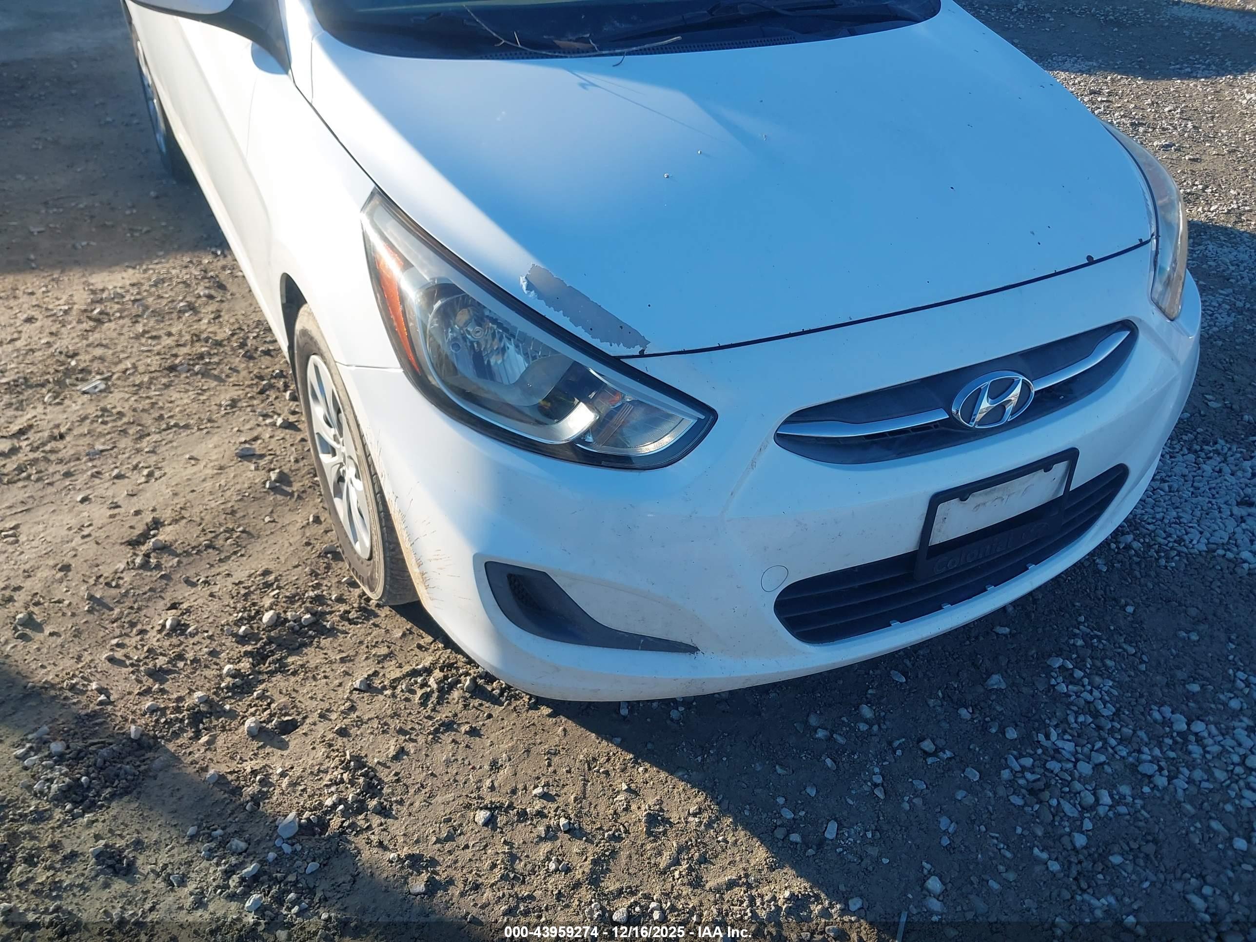 HYUNDAI ACCENT image 6