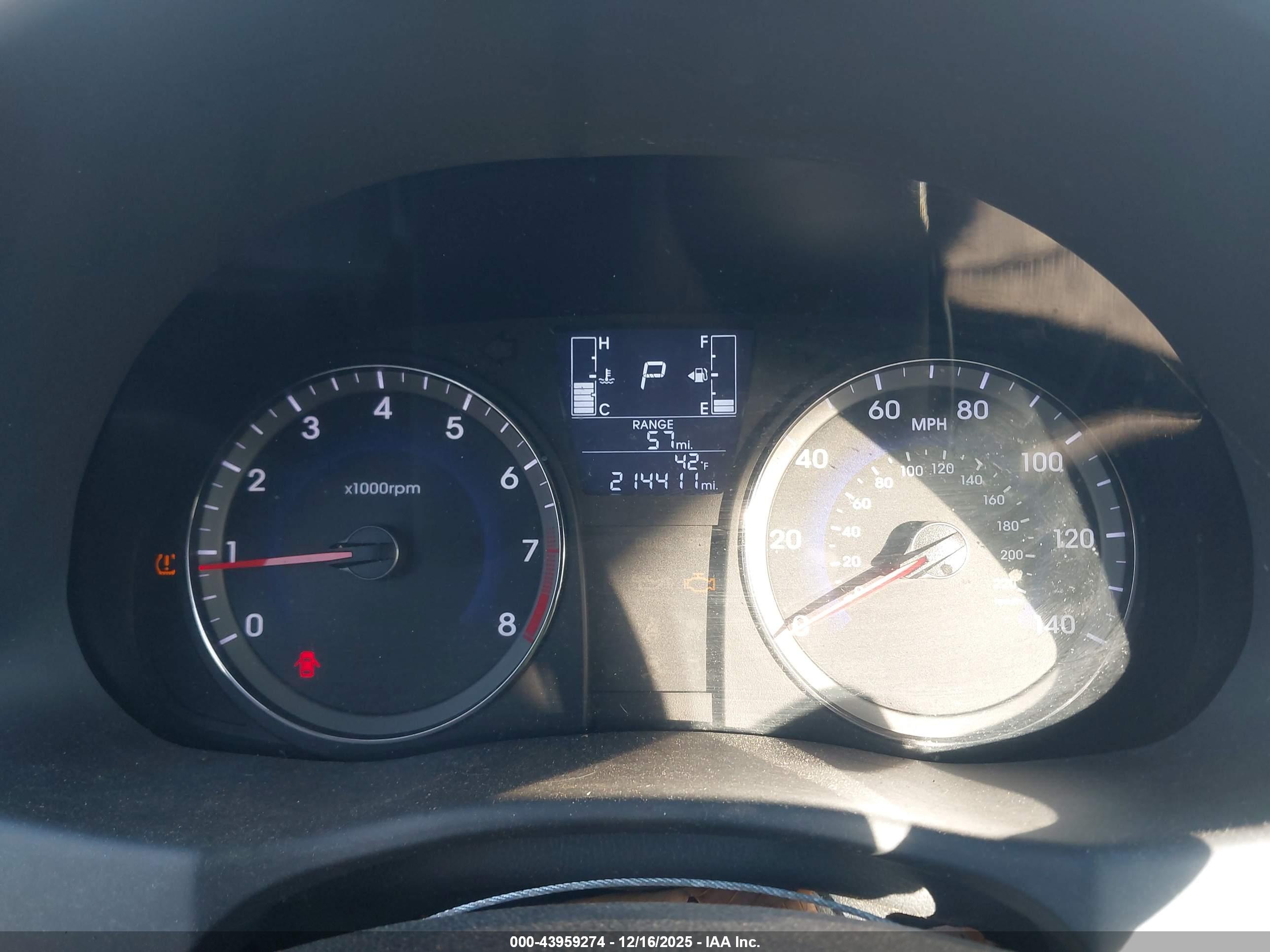HYUNDAI ACCENT image 7