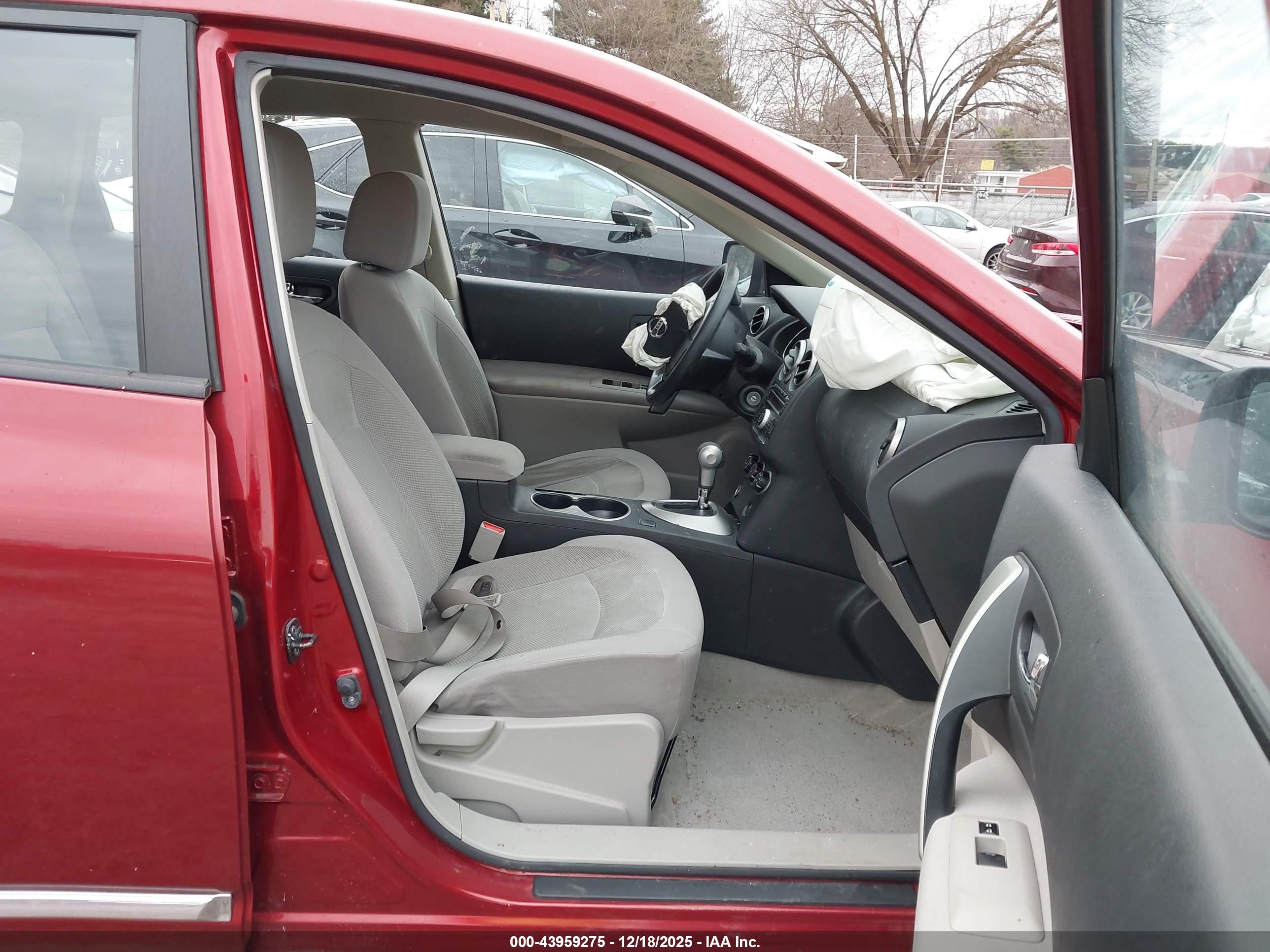 NISSAN ROGUE image 5