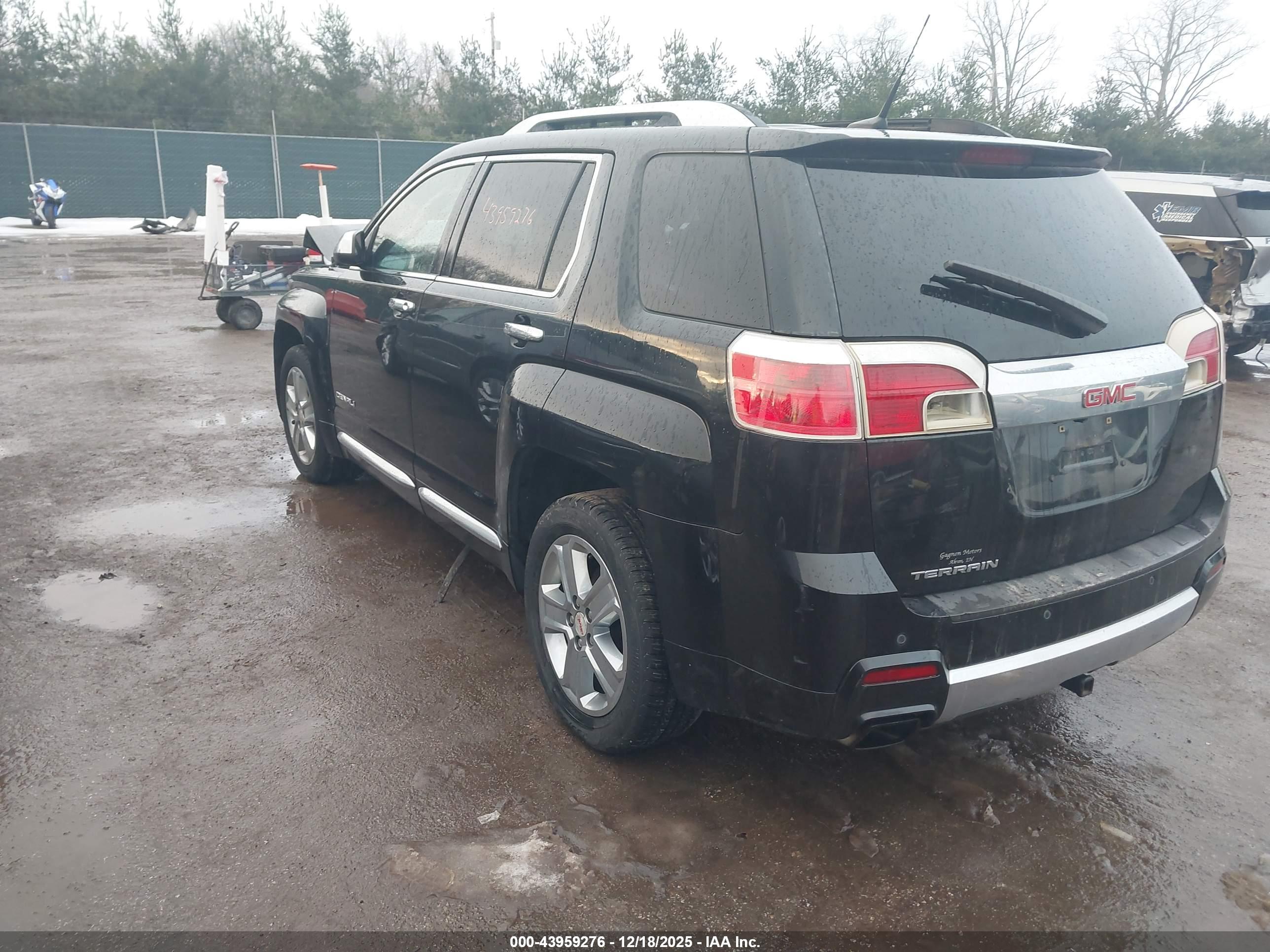 GMC TERRAIN image 3