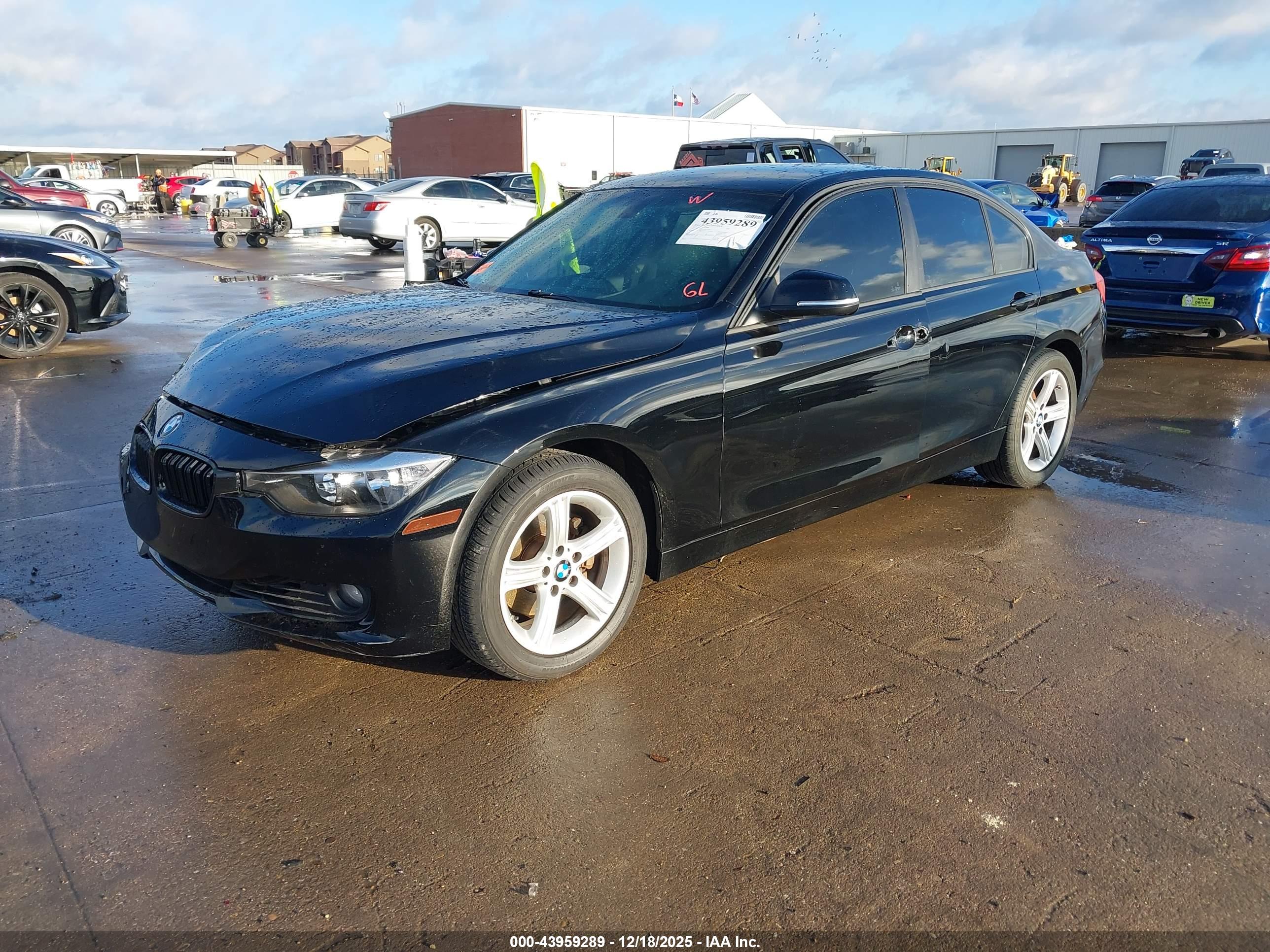 BMW 328I image 2
