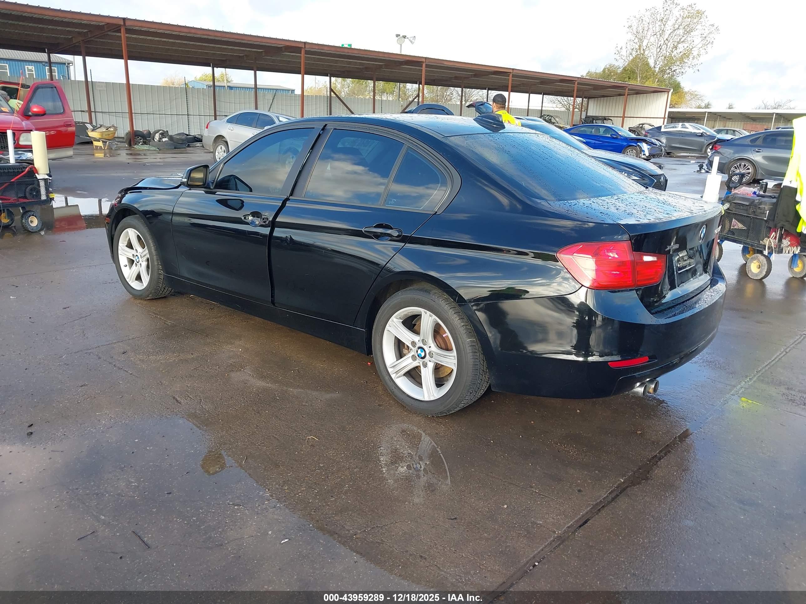 BMW 328I image 3