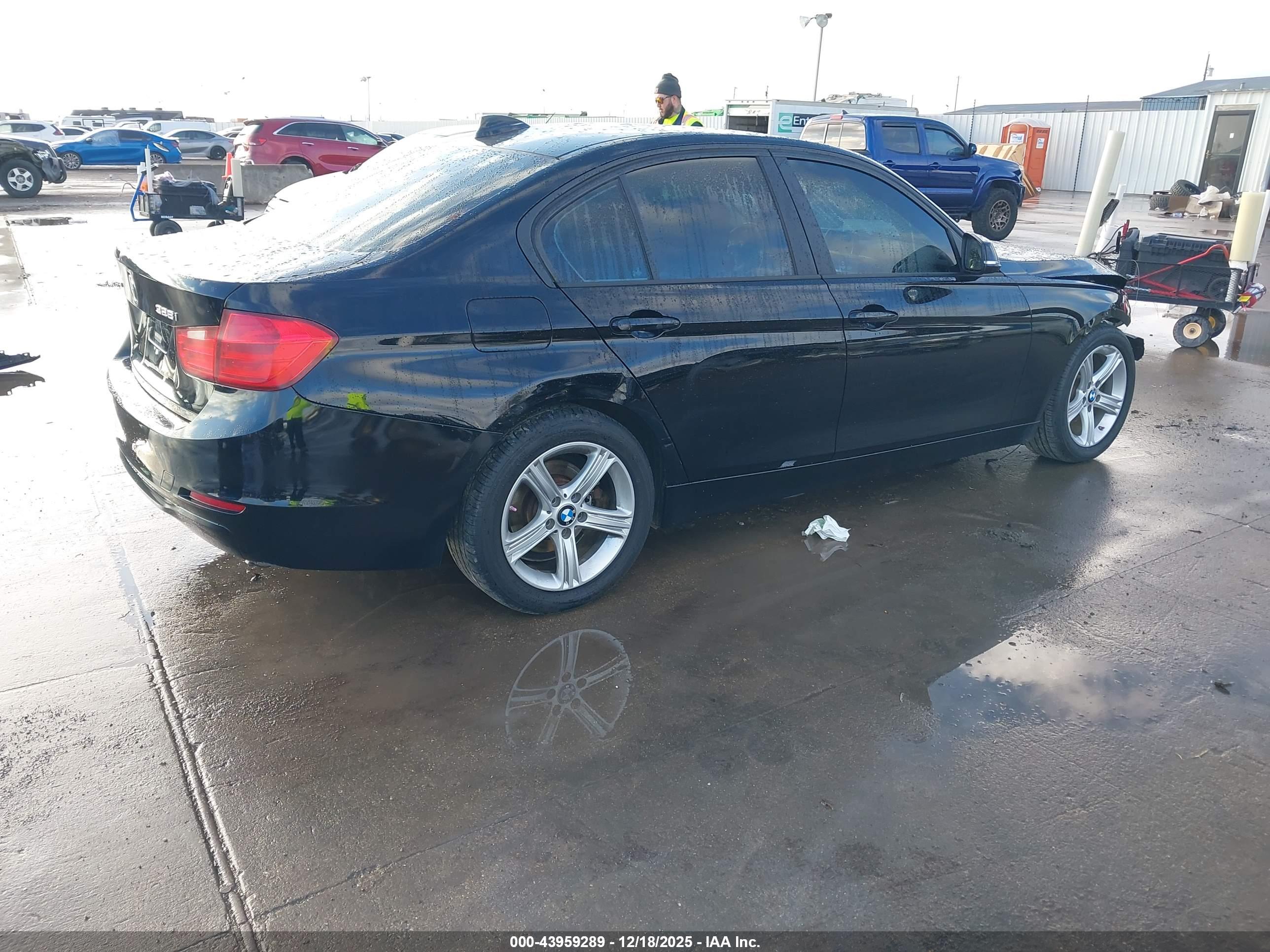 BMW 328I image 4