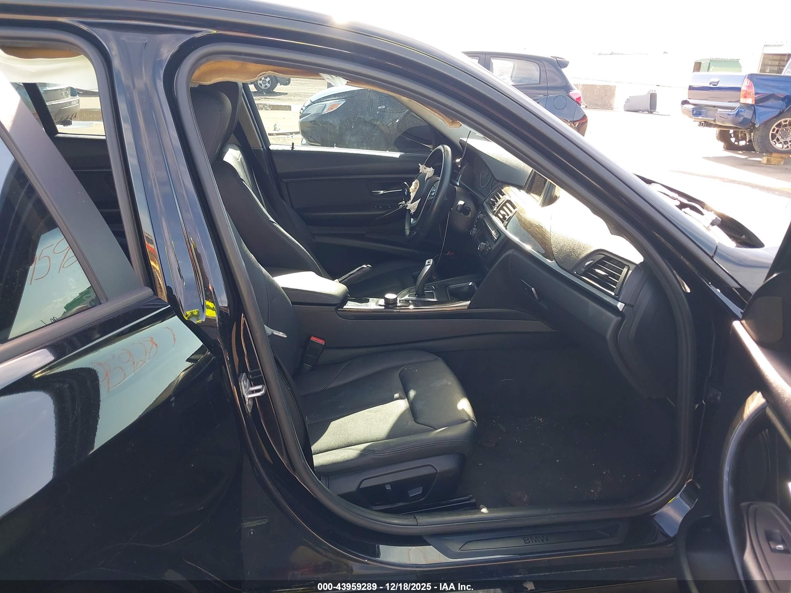 BMW 328I image 5