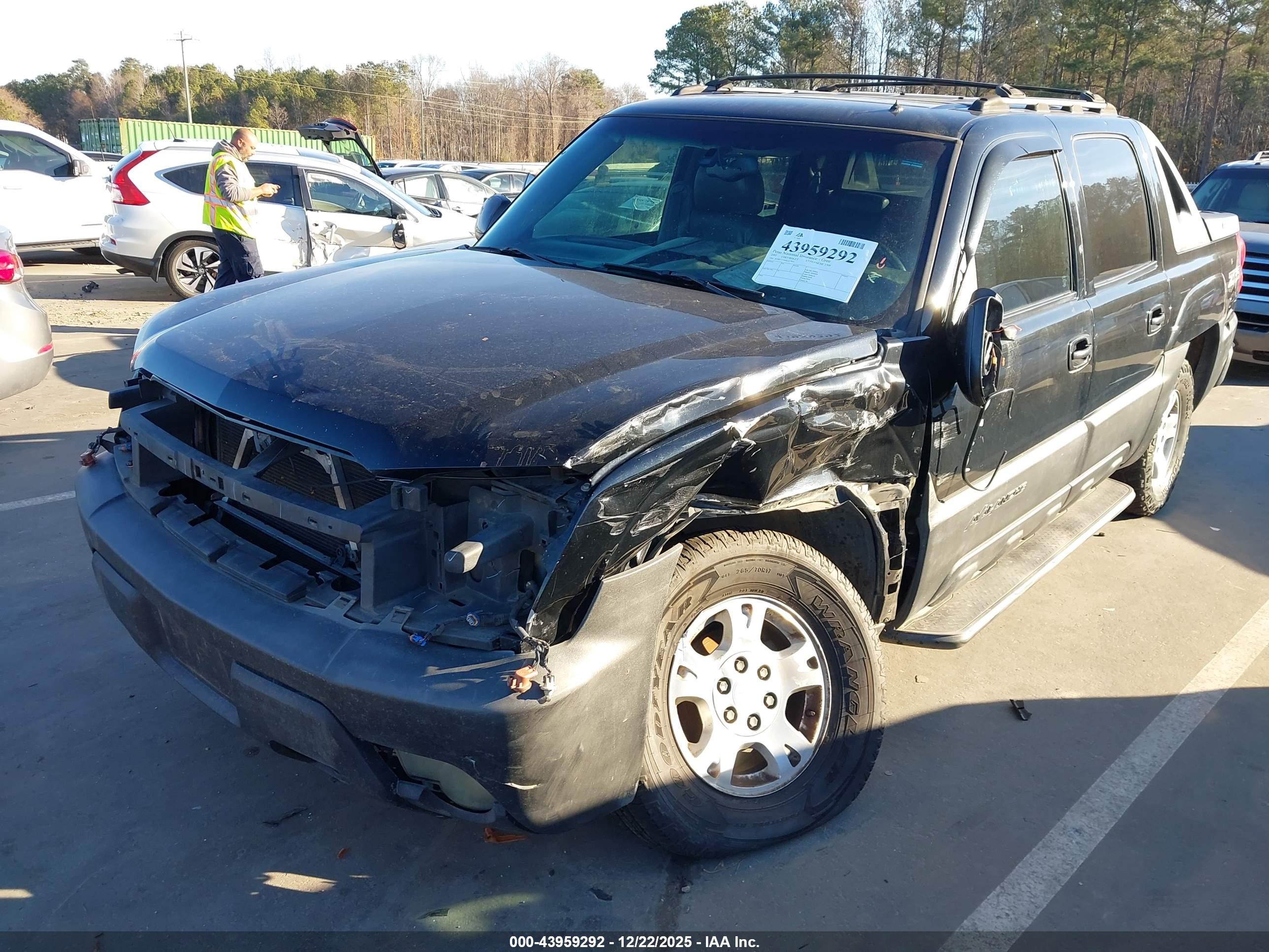 CHEVROLET AVALANCHE image 6