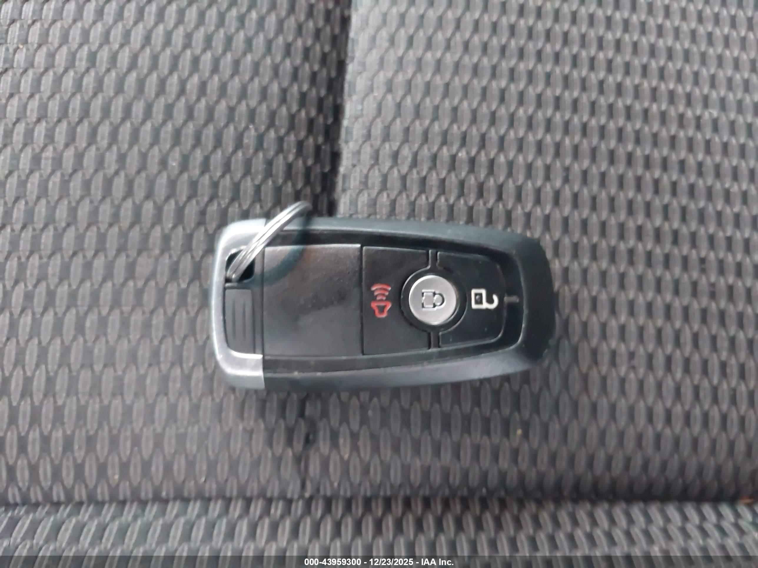 FORD EXPLORER image 11