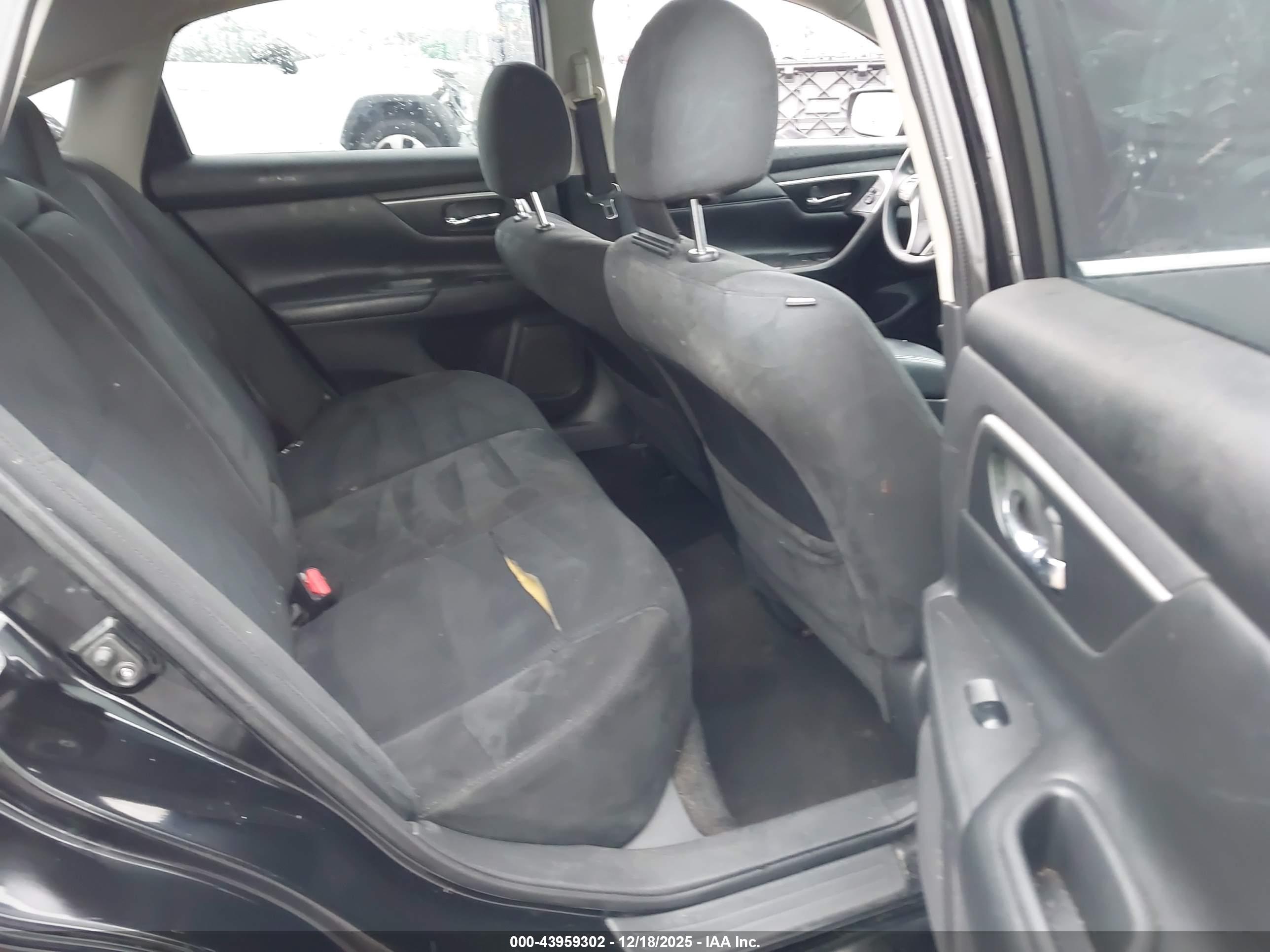 NISSAN ALTIMA image 8