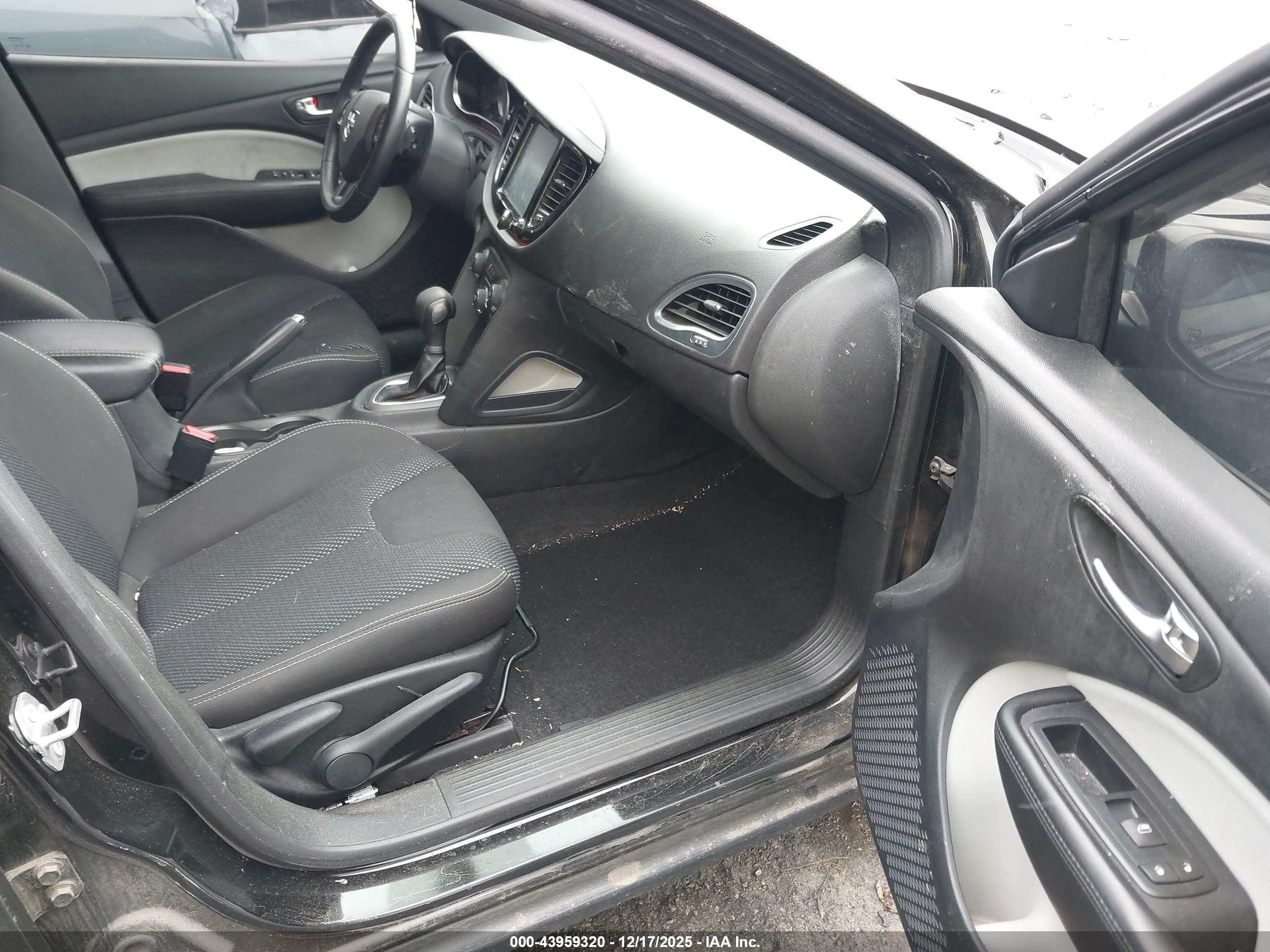 DODGE DART image 5
