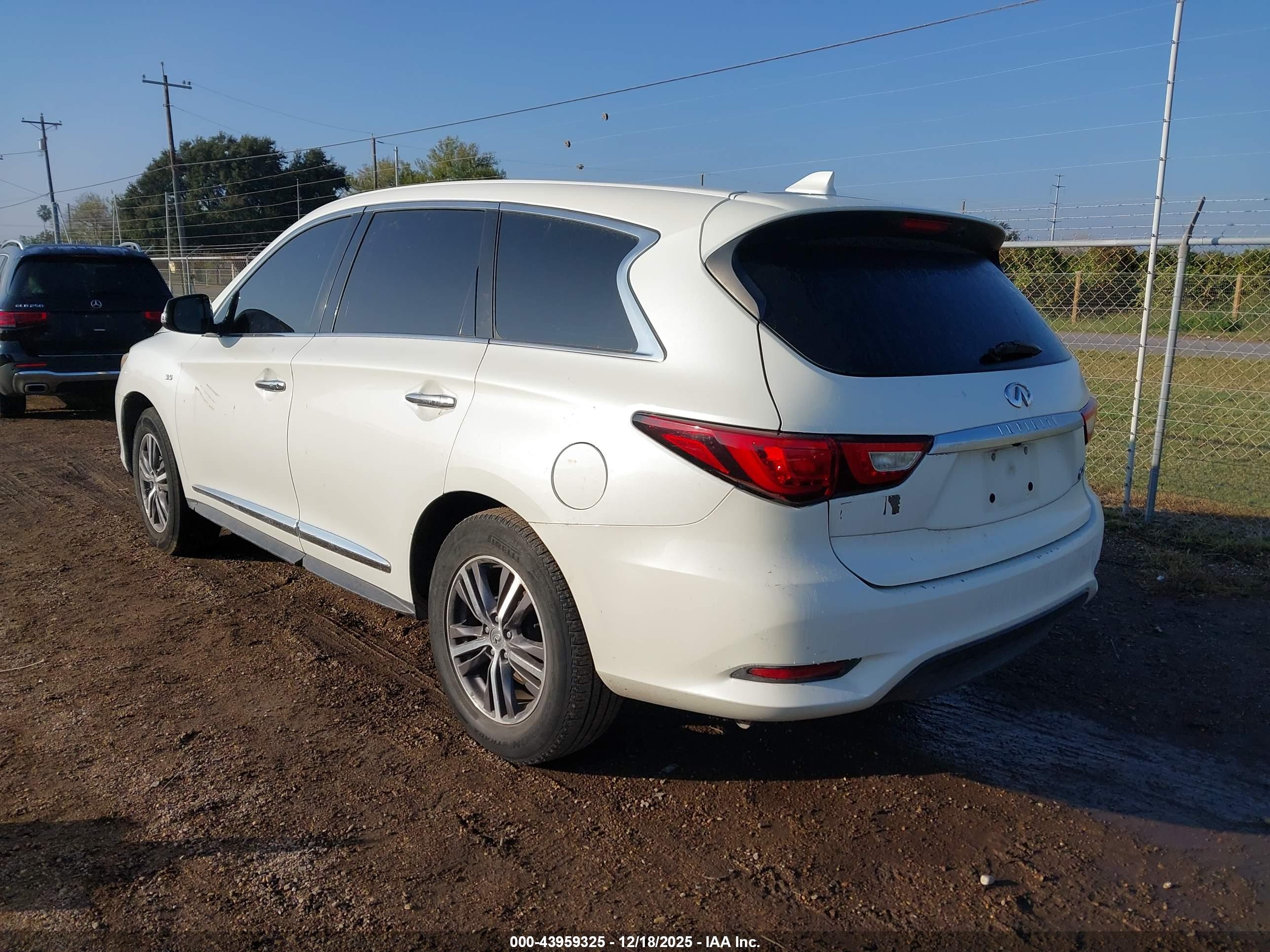 INFINITI QX60 image 3