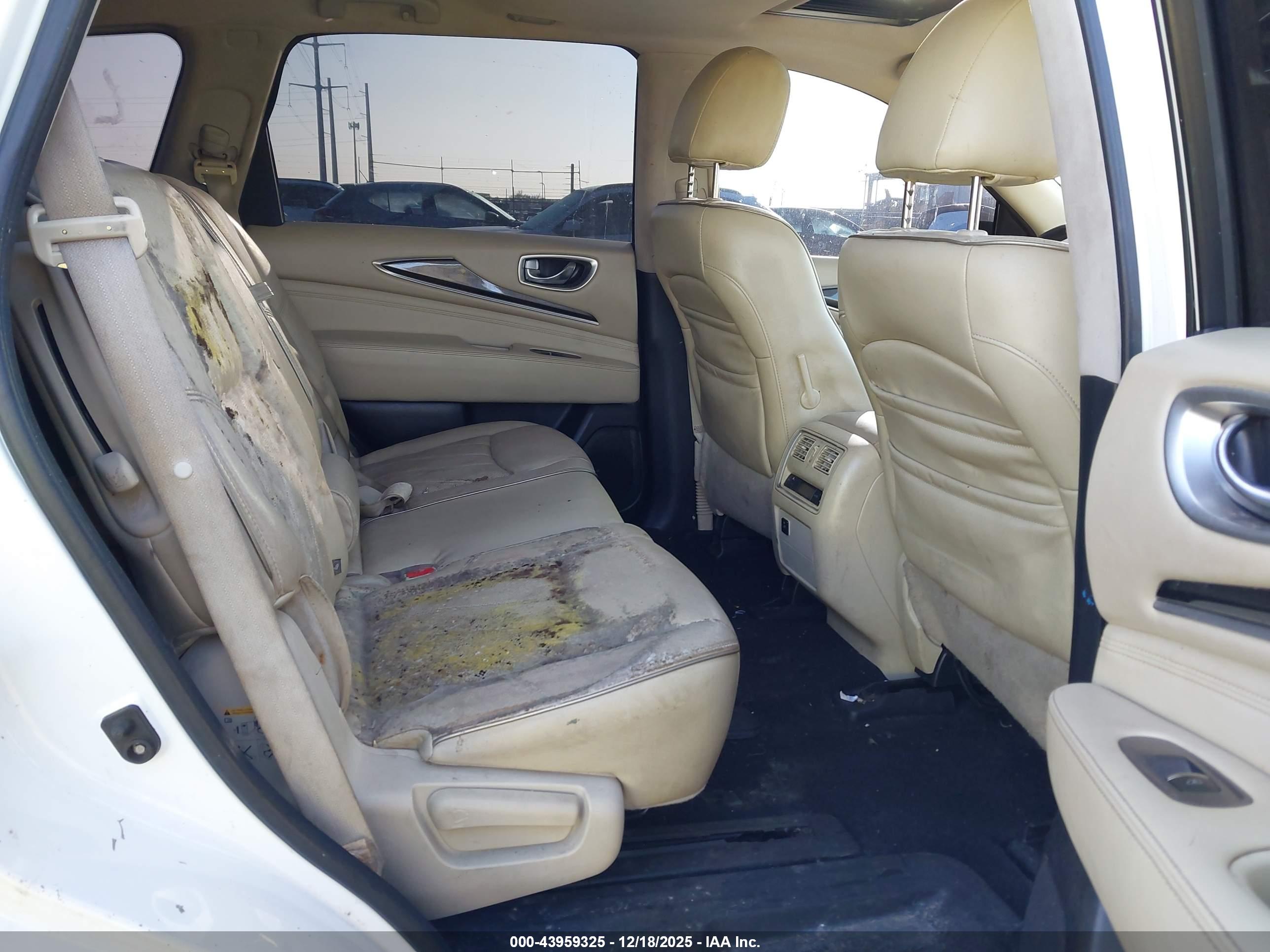 INFINITI QX60 image 8