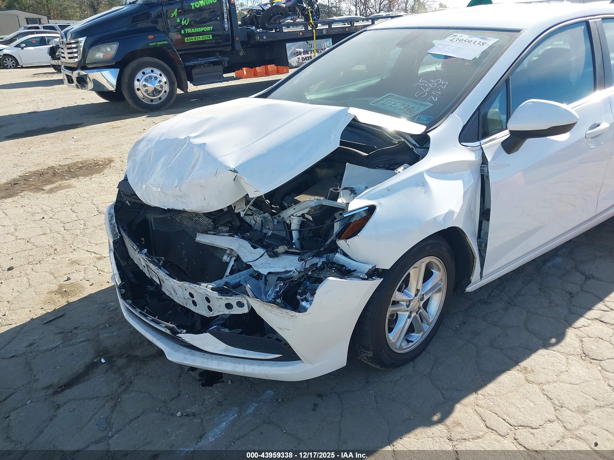 CHEVROLET CRUZE image 6