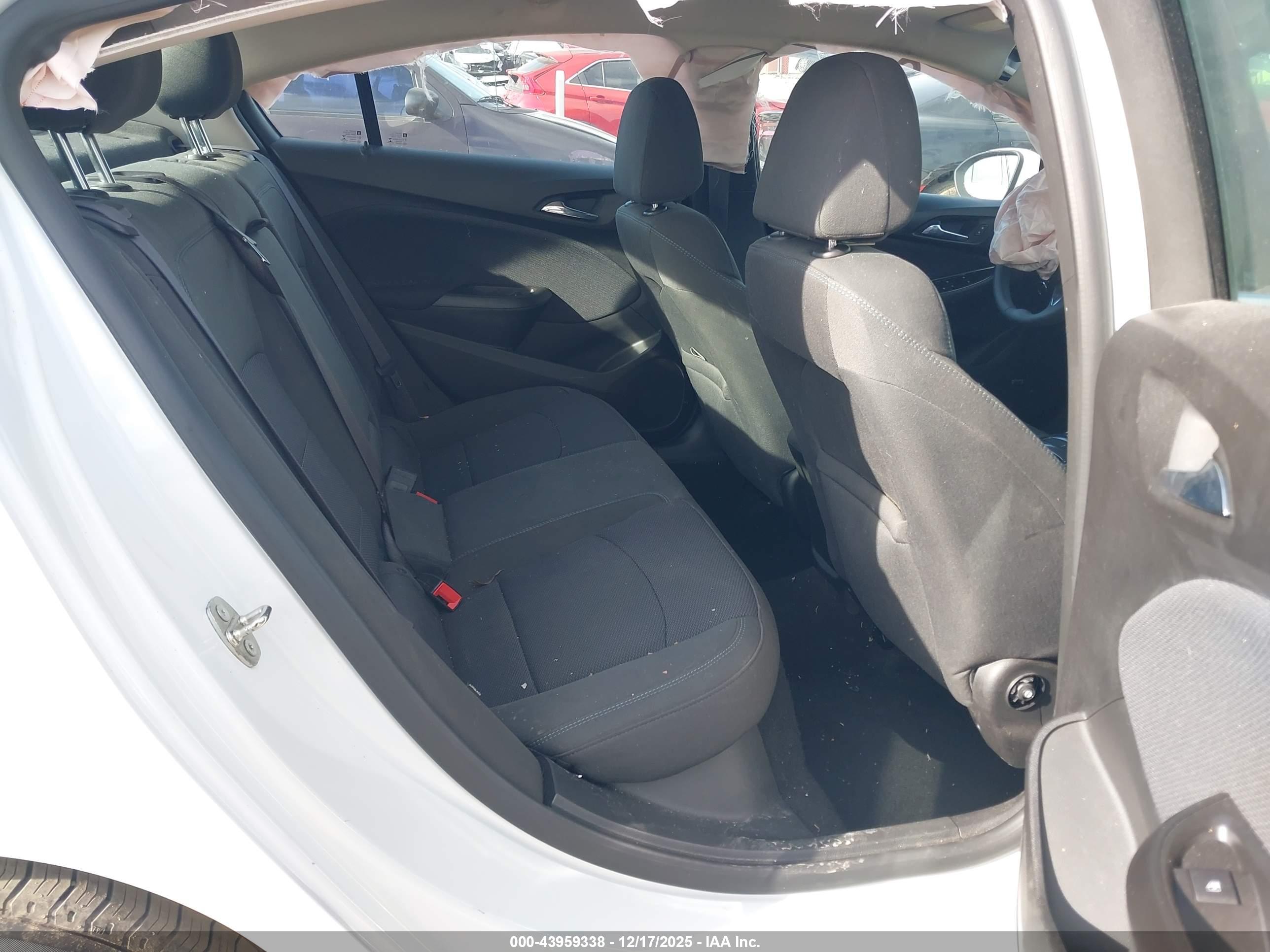 CHEVROLET CRUZE image 8